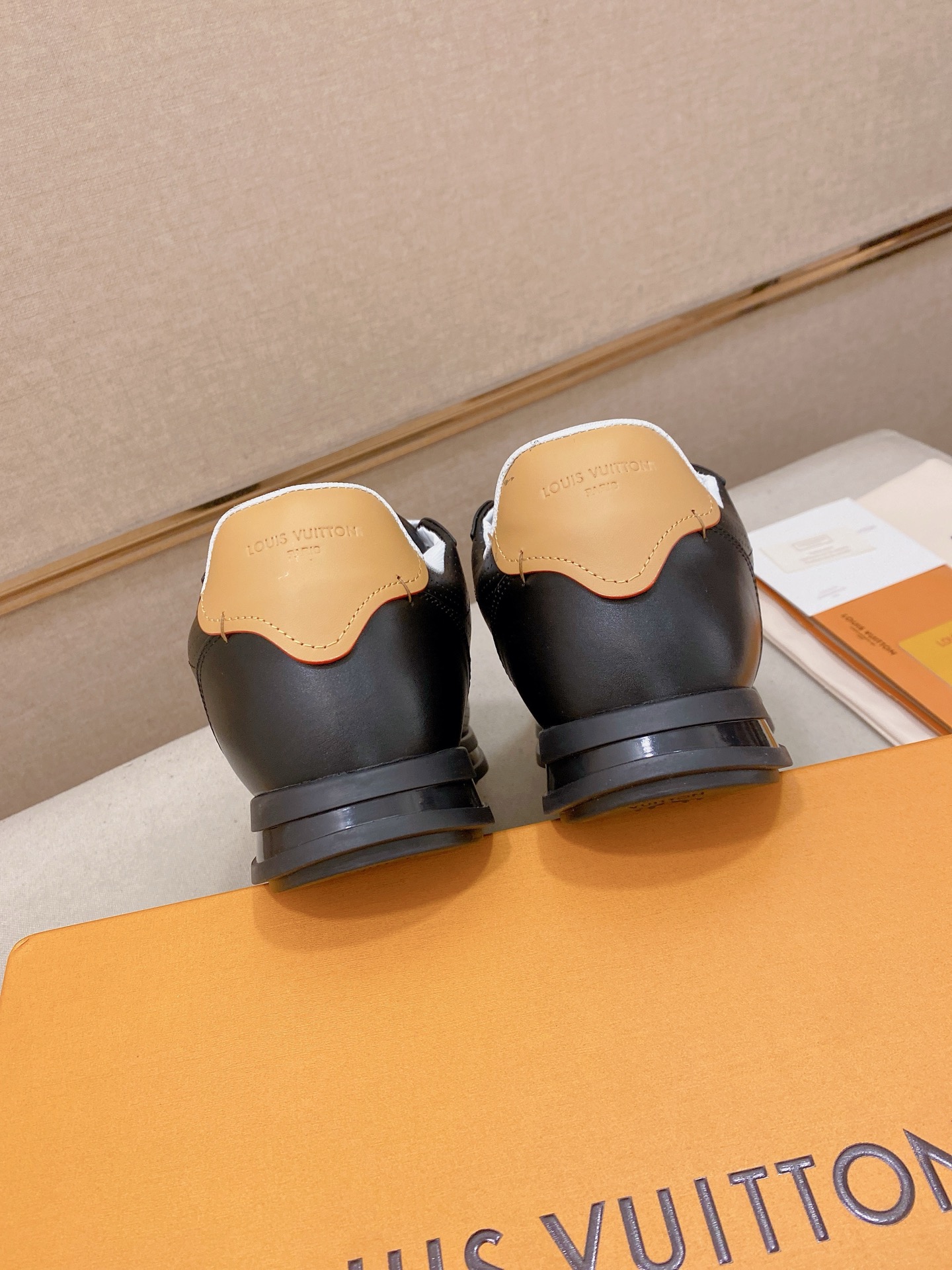 LV shoe
