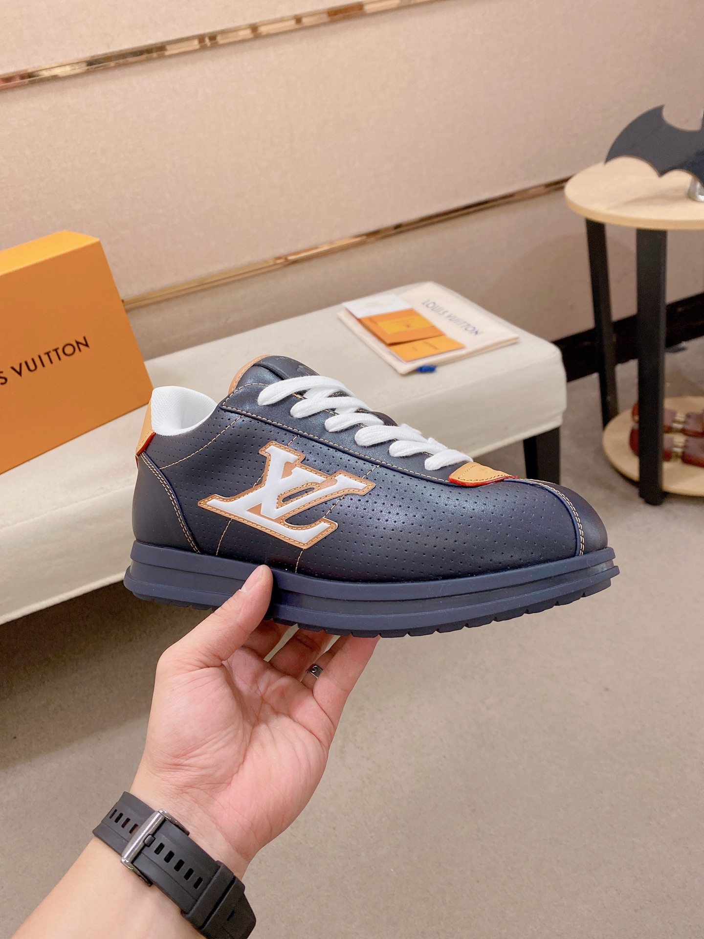 LV shoe