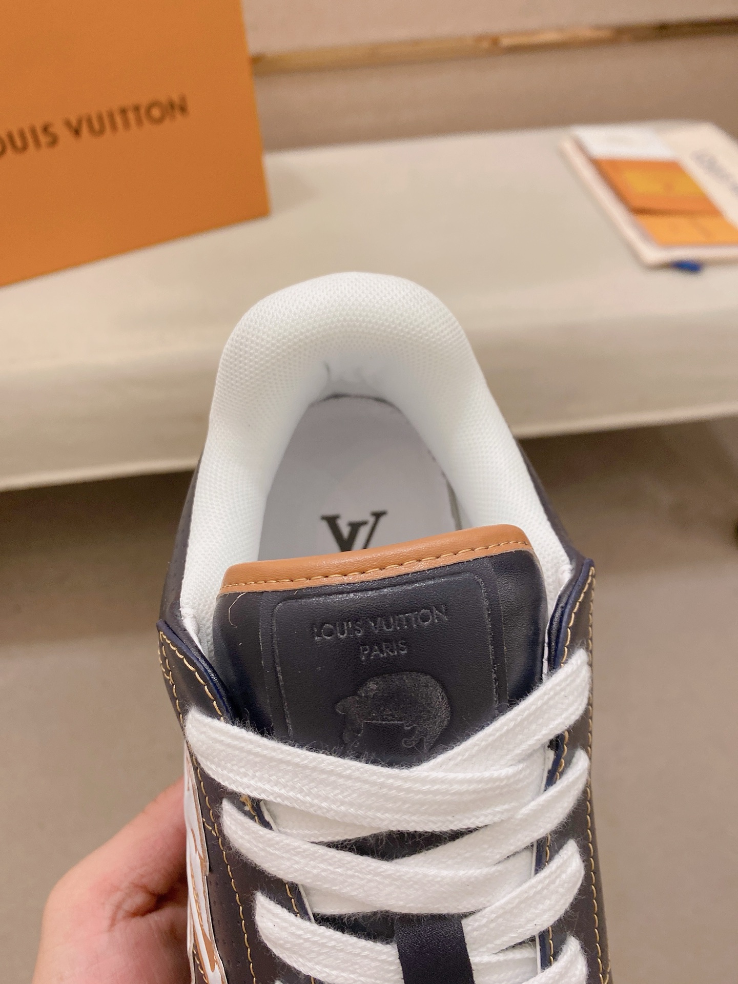 LV shoe