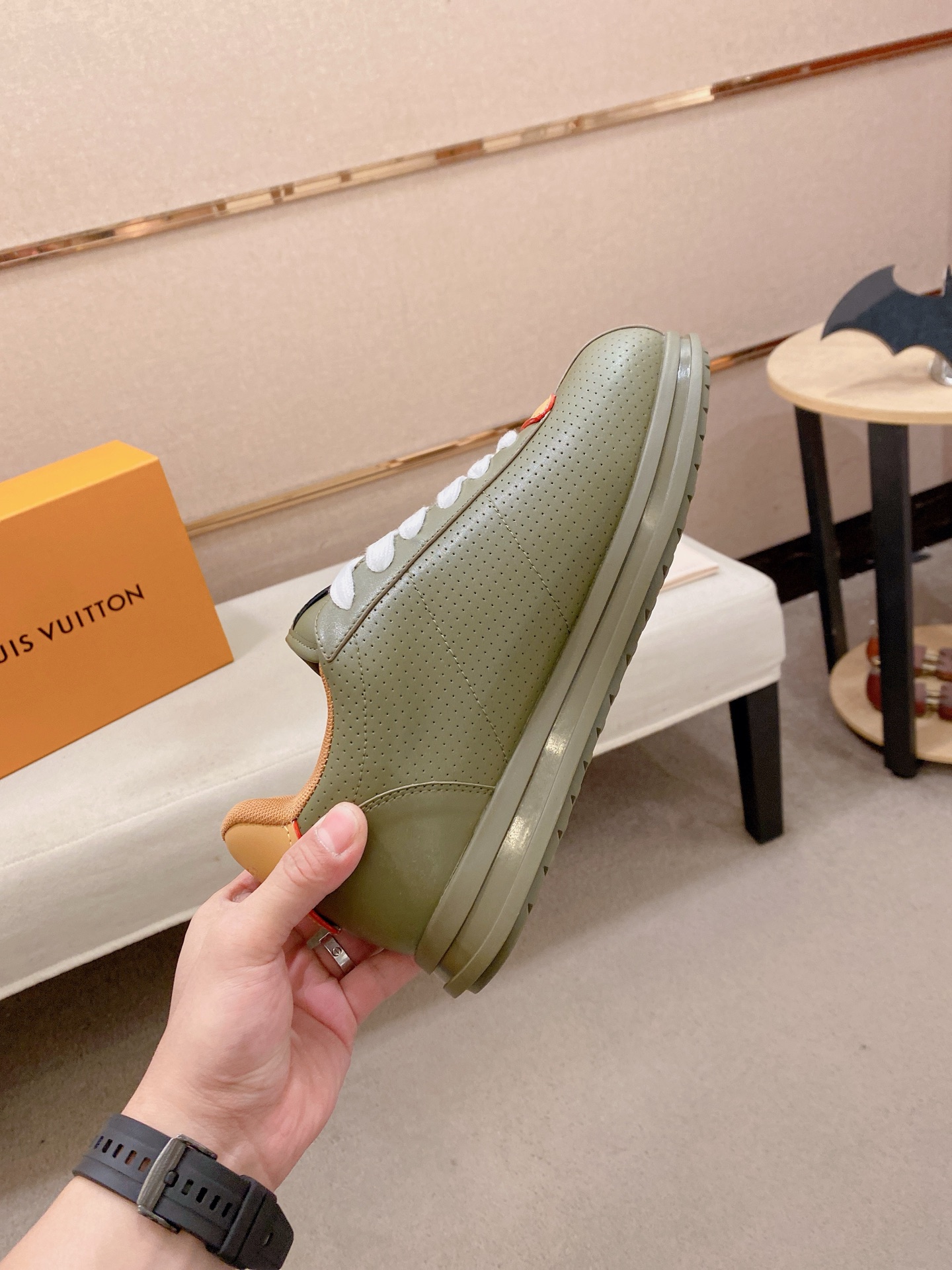 LV shoe