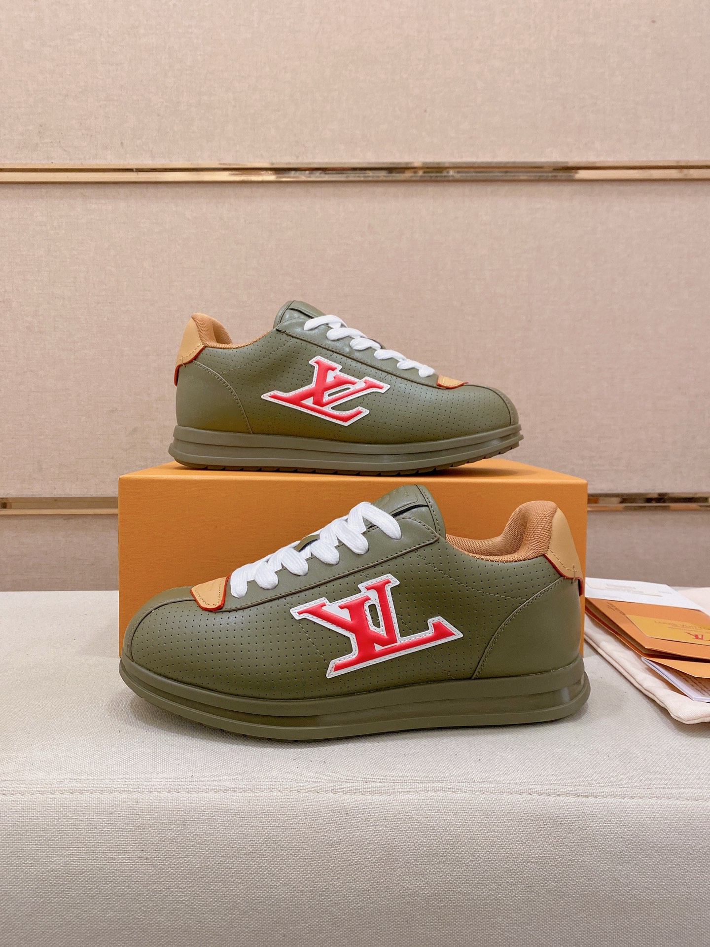 LV shoe