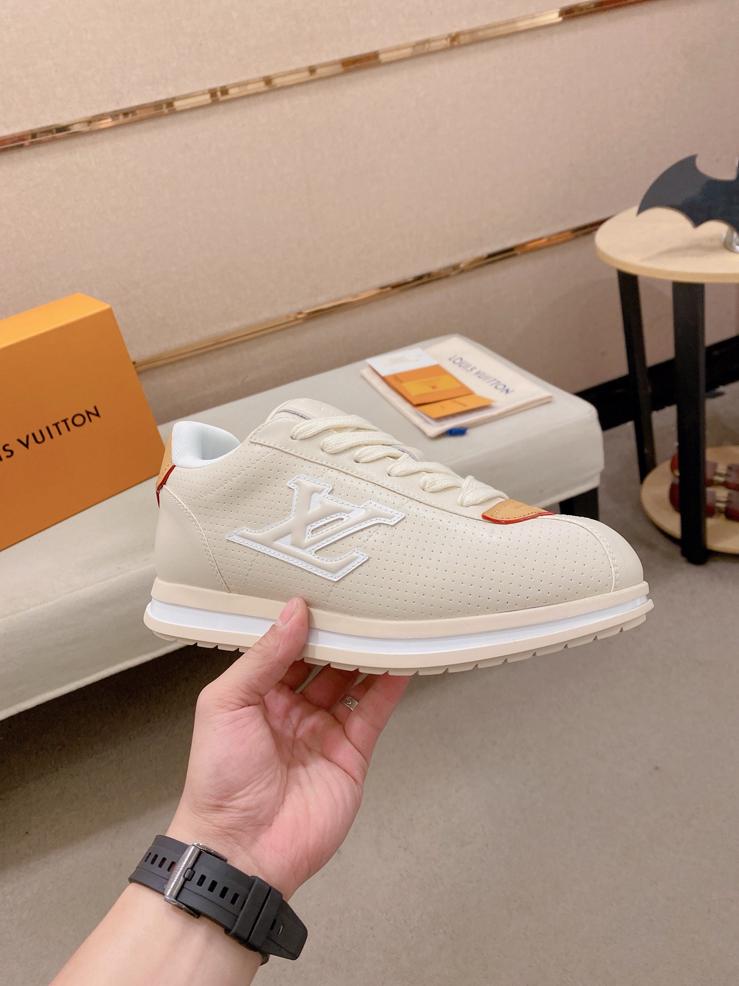 LV shoe