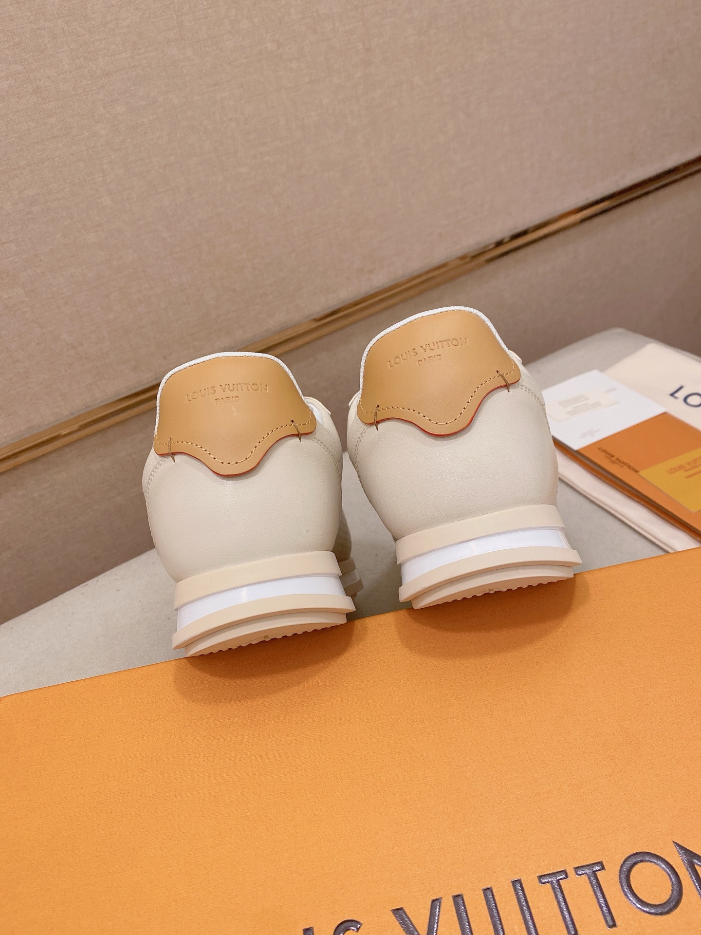 LV shoe