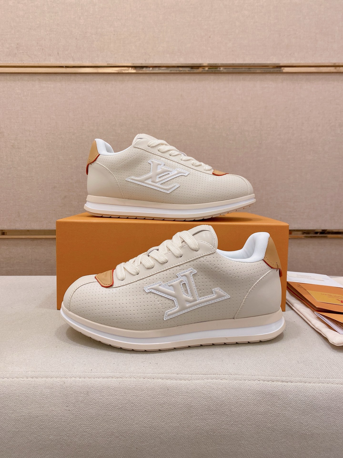 LV shoe