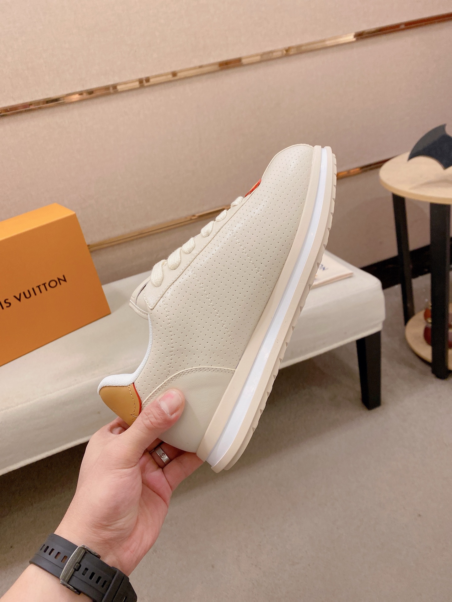 LV shoe