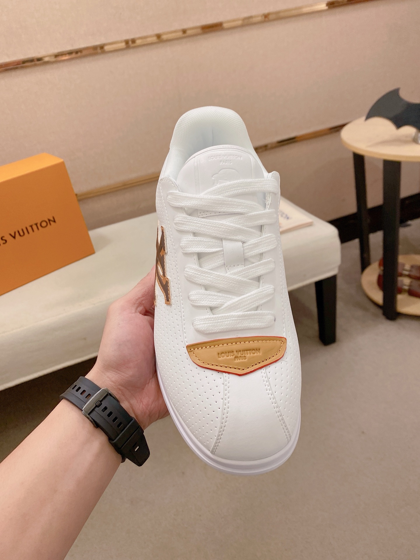 LV shoe