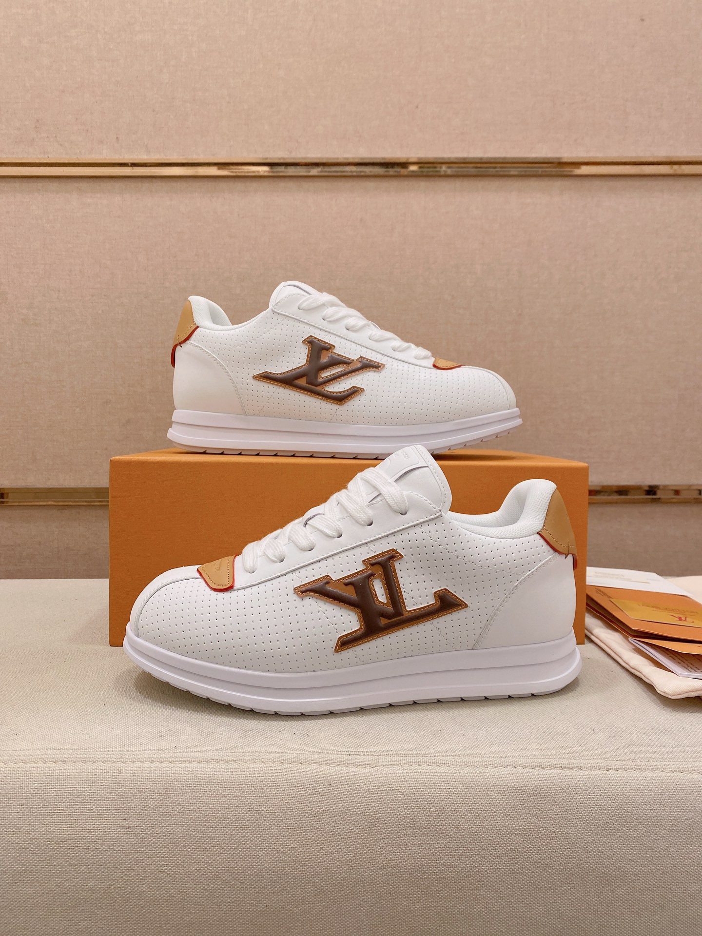 LV shoe