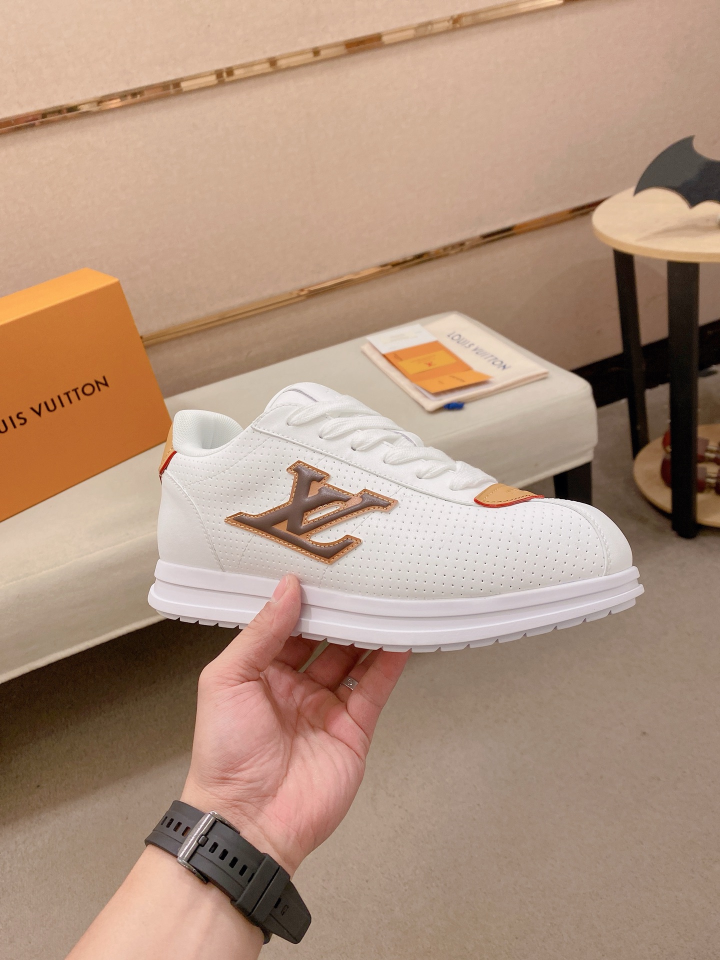 LV shoe