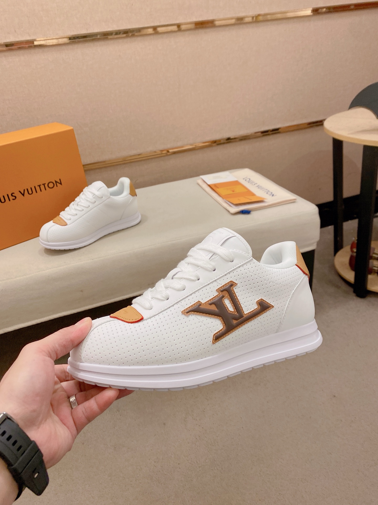 LV shoe