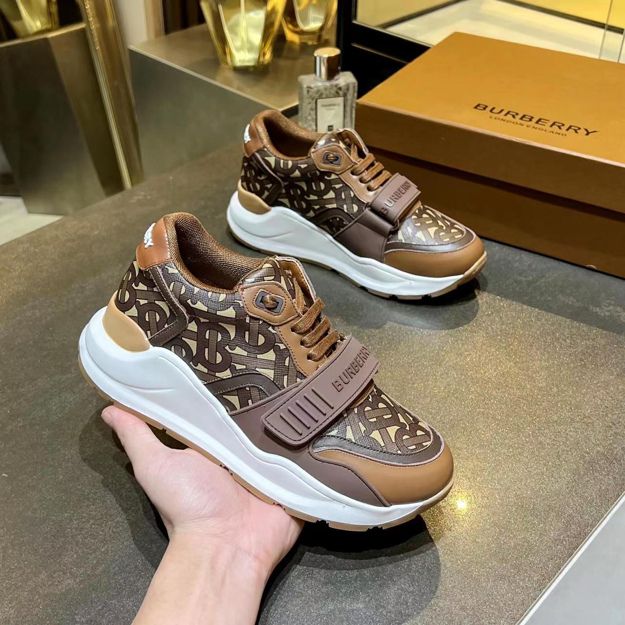 Burberry shoes