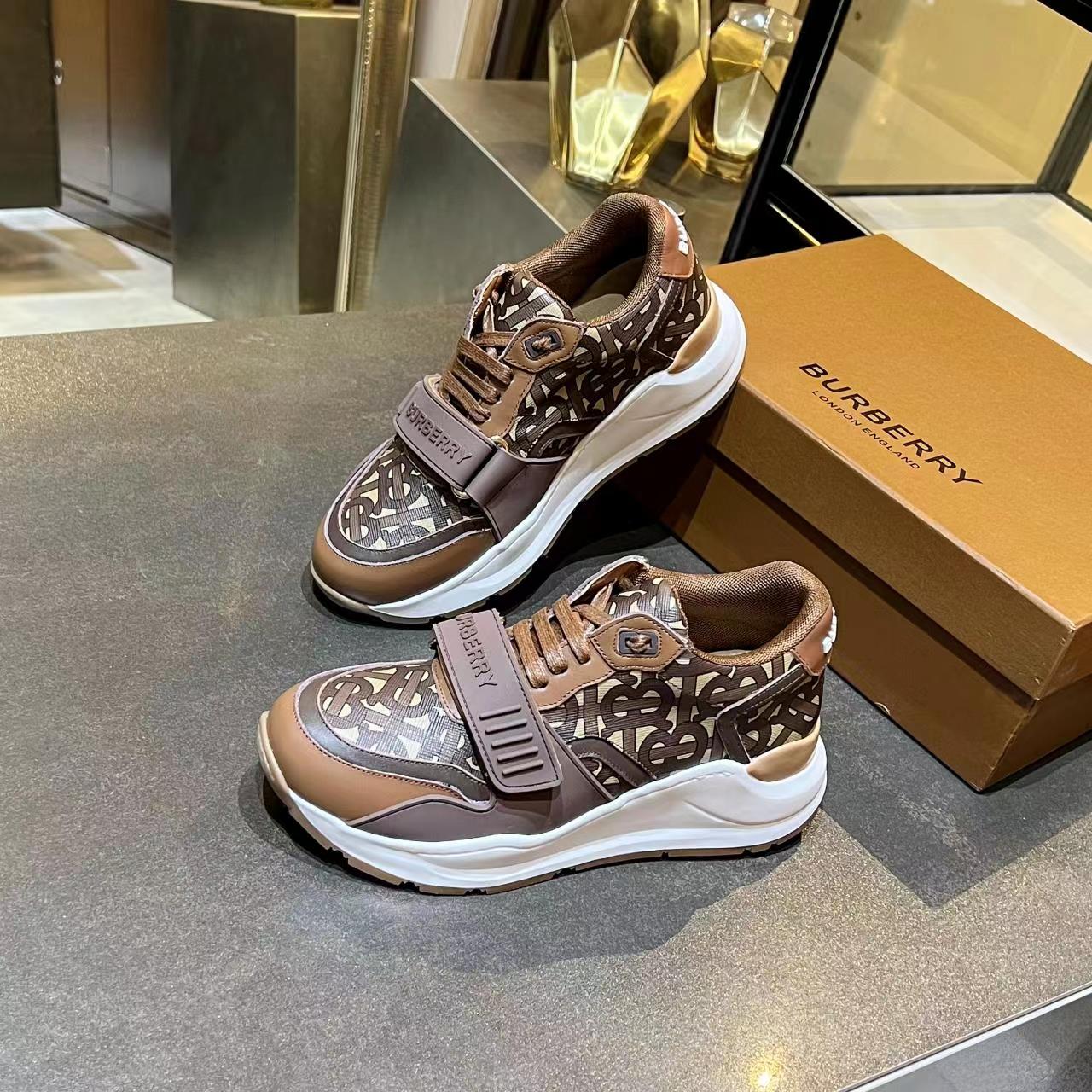 Burberry shoes