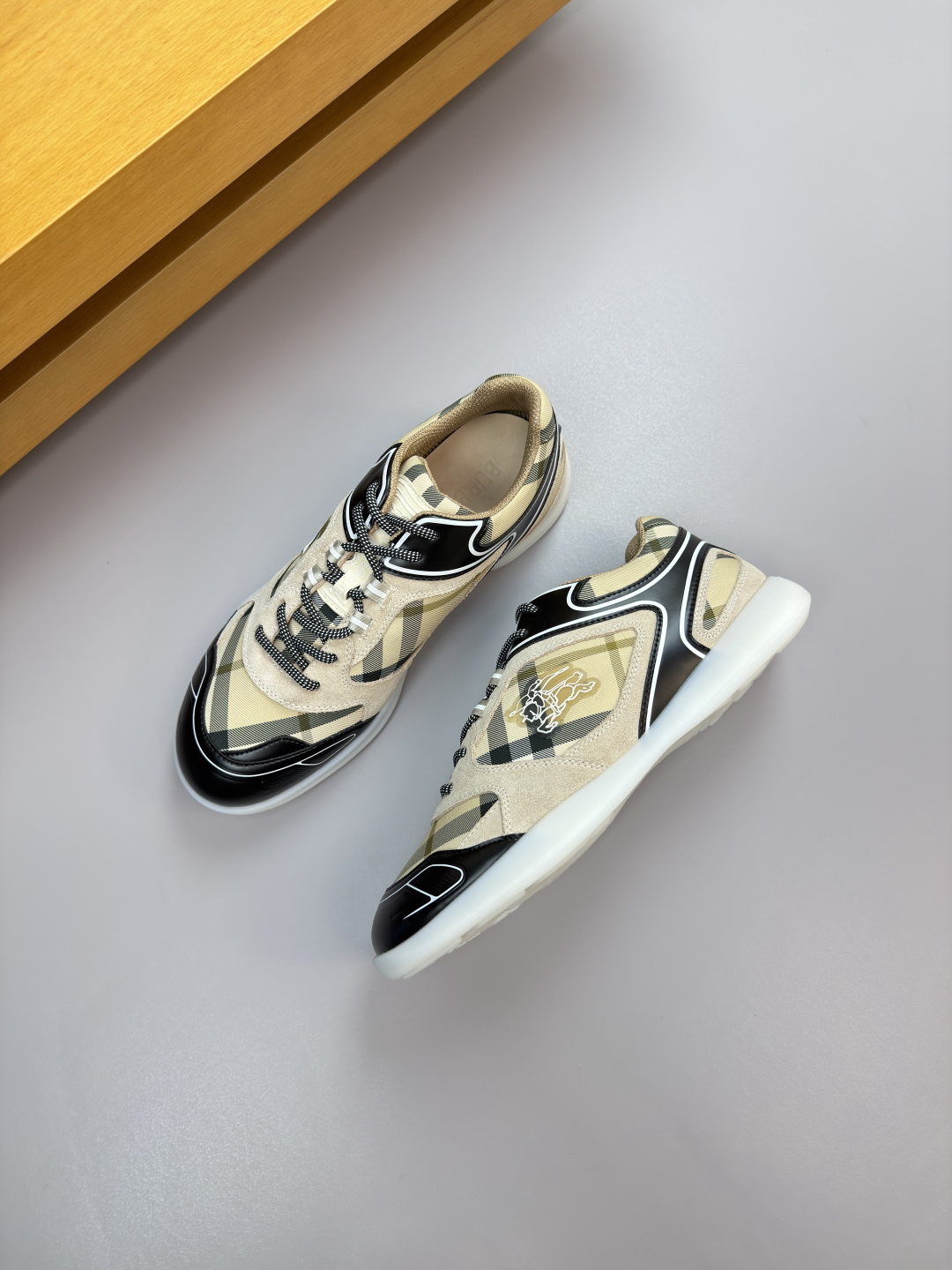 Burberry shoes