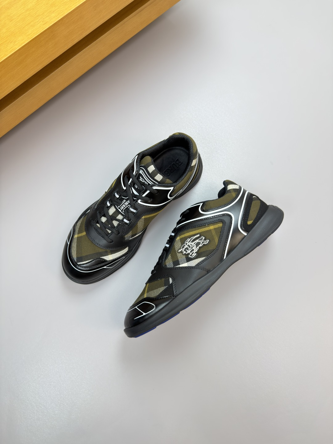 Burberry shoes