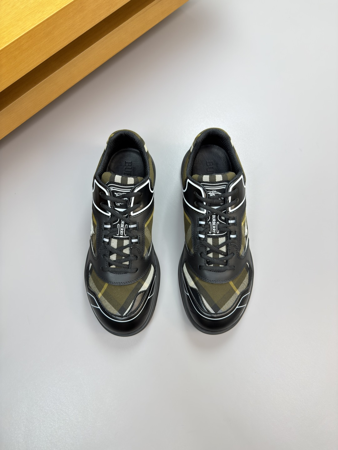Burberry shoes