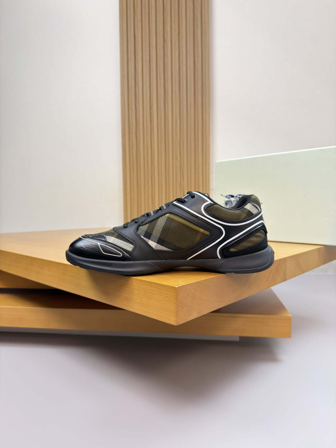 Burberry shoes