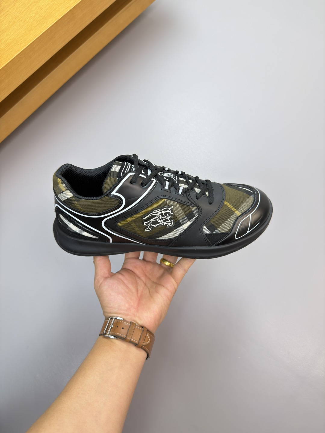 Burberry shoes