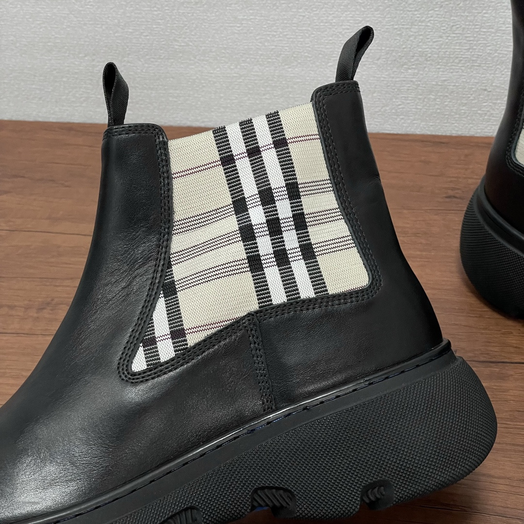 Burberry shoes