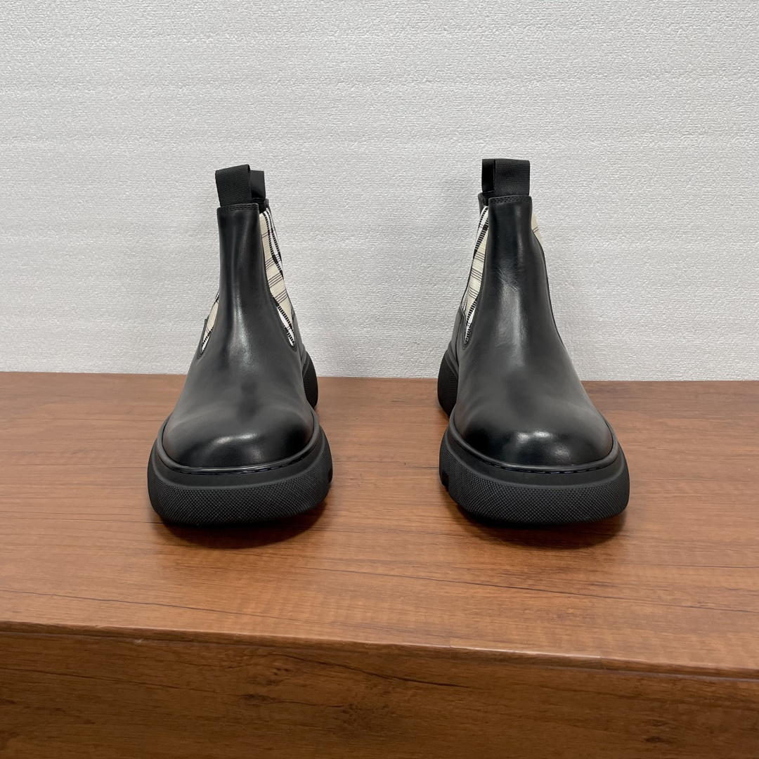 Burberry shoes