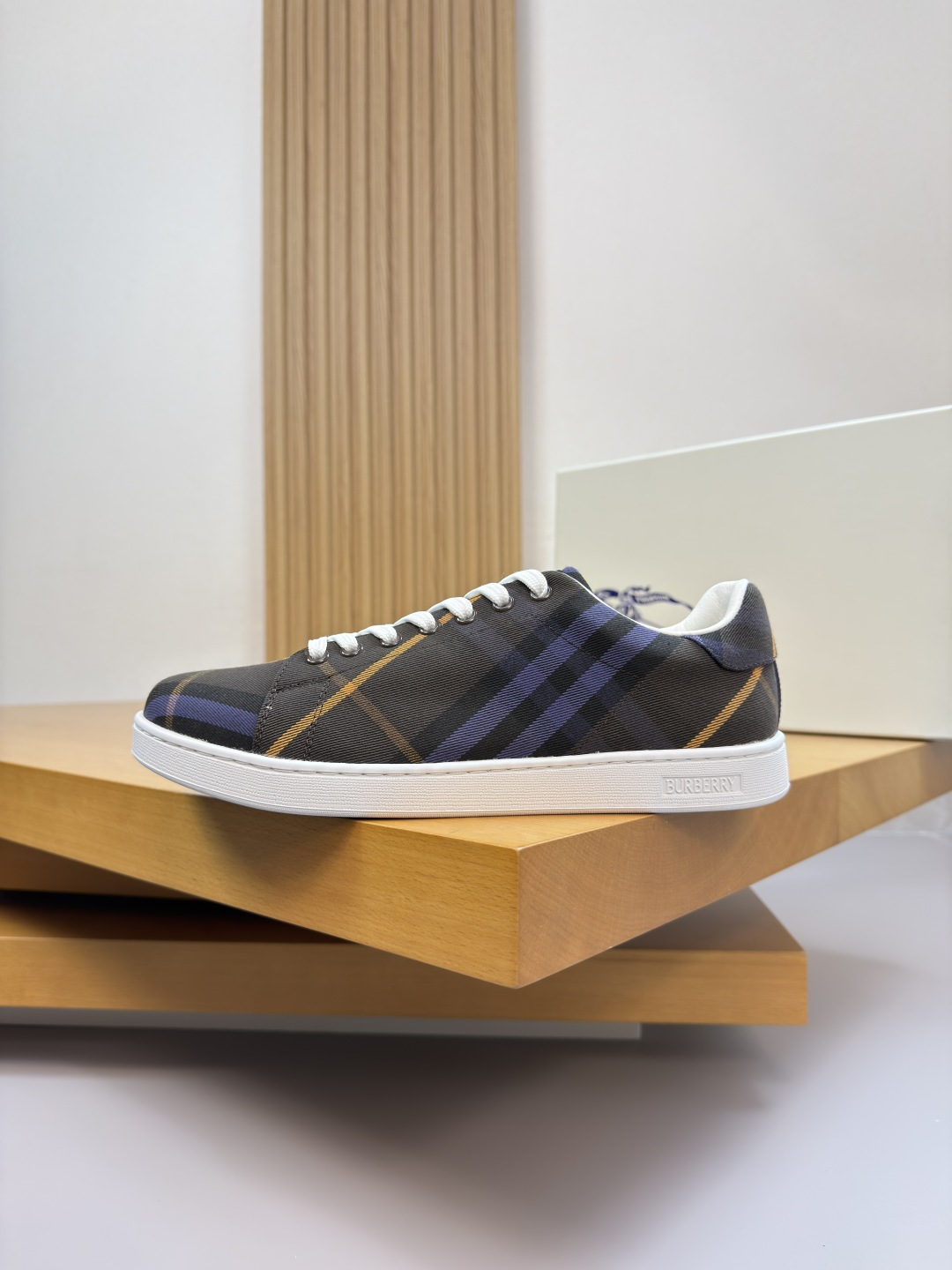 Burberry shoes