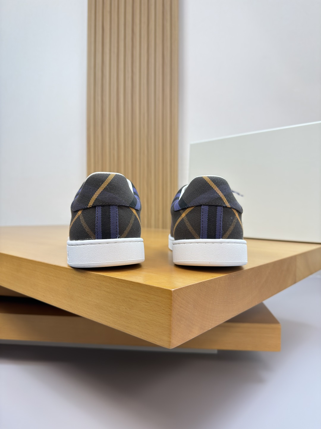 Burberry shoes