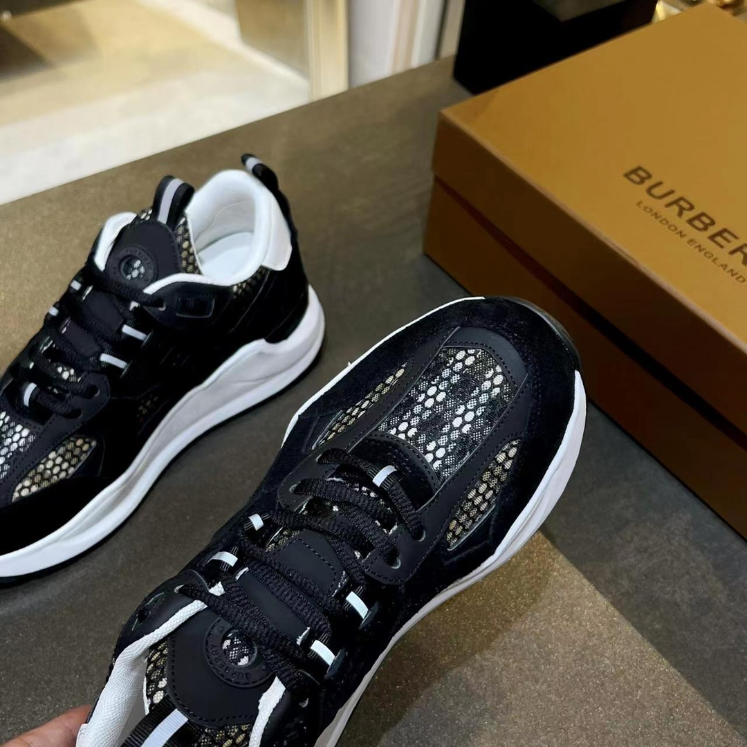 Burberry shoes