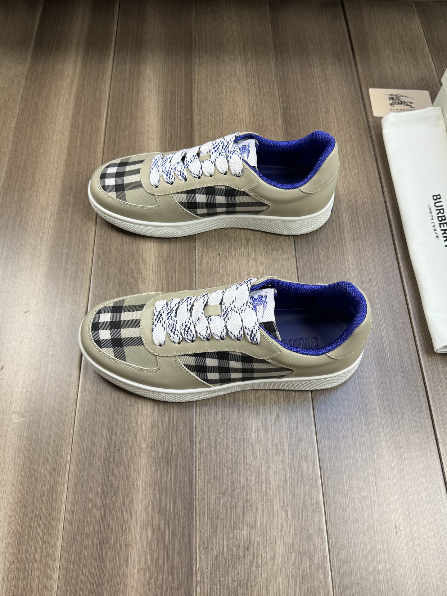 Burberry shoes