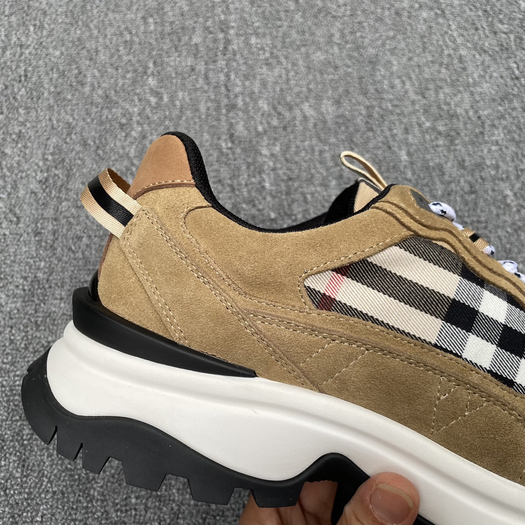 Burberry shoes