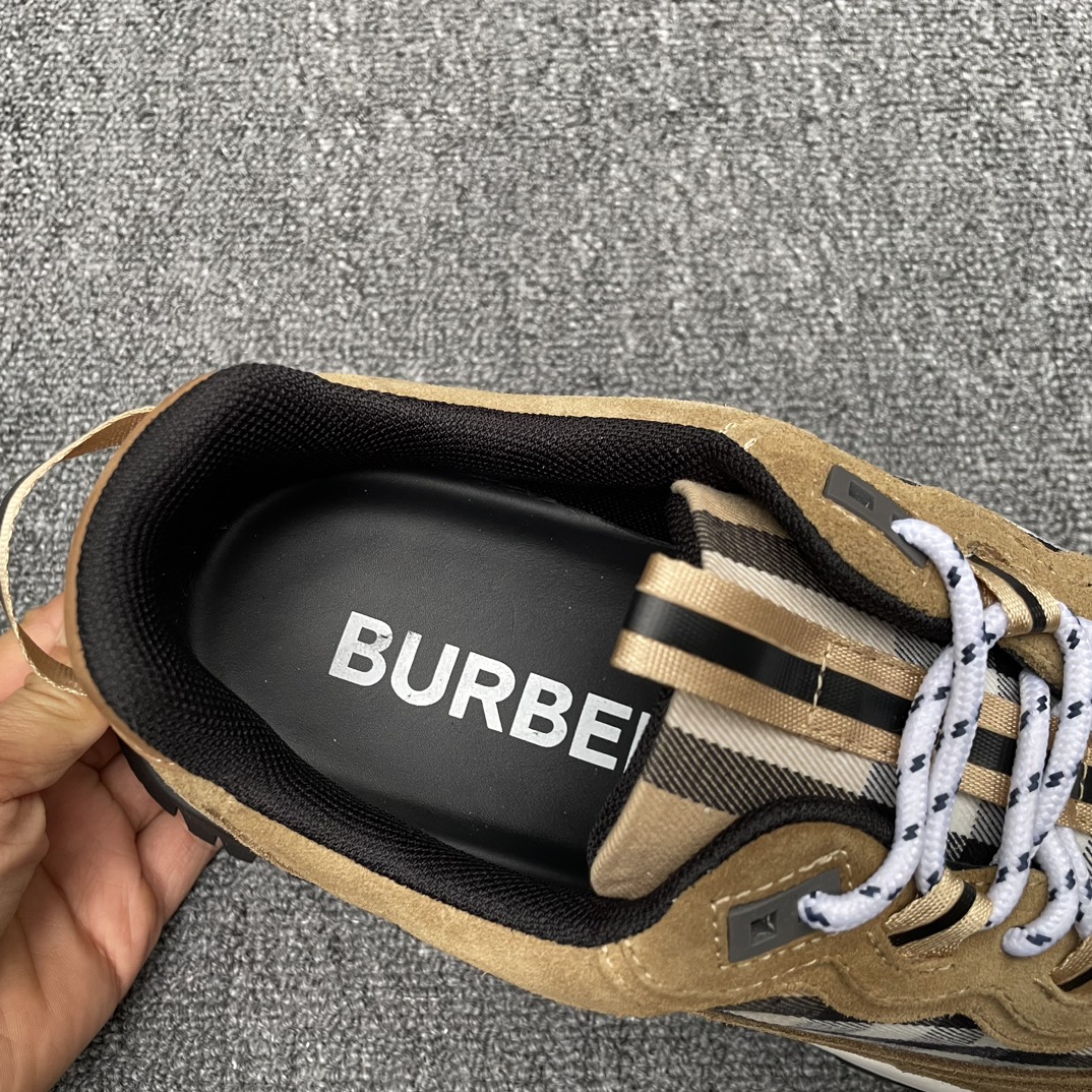 Burberry shoes