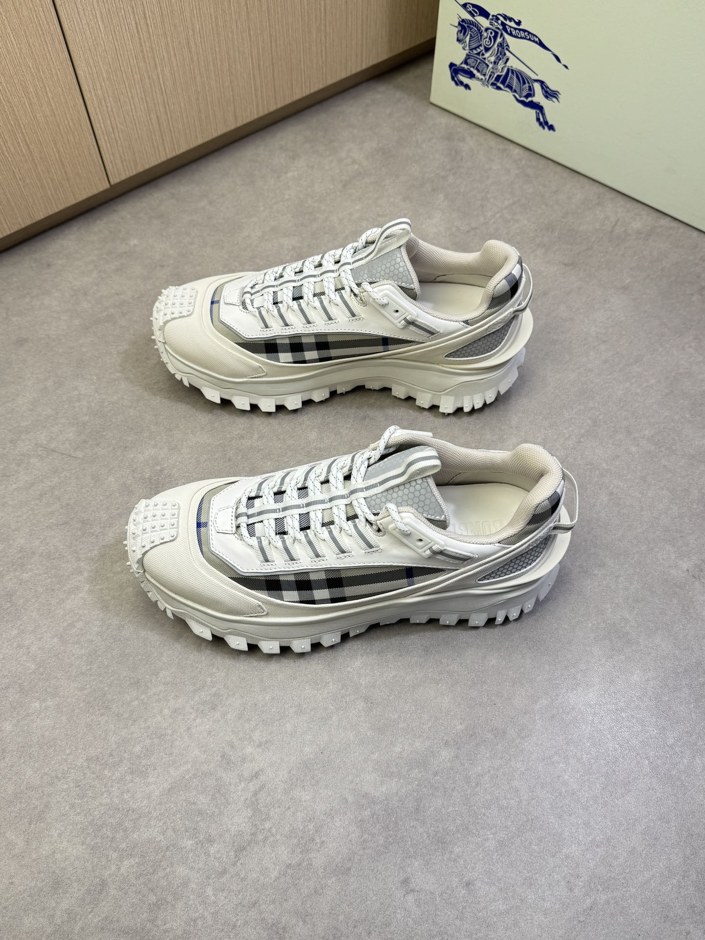 Burberry shoes