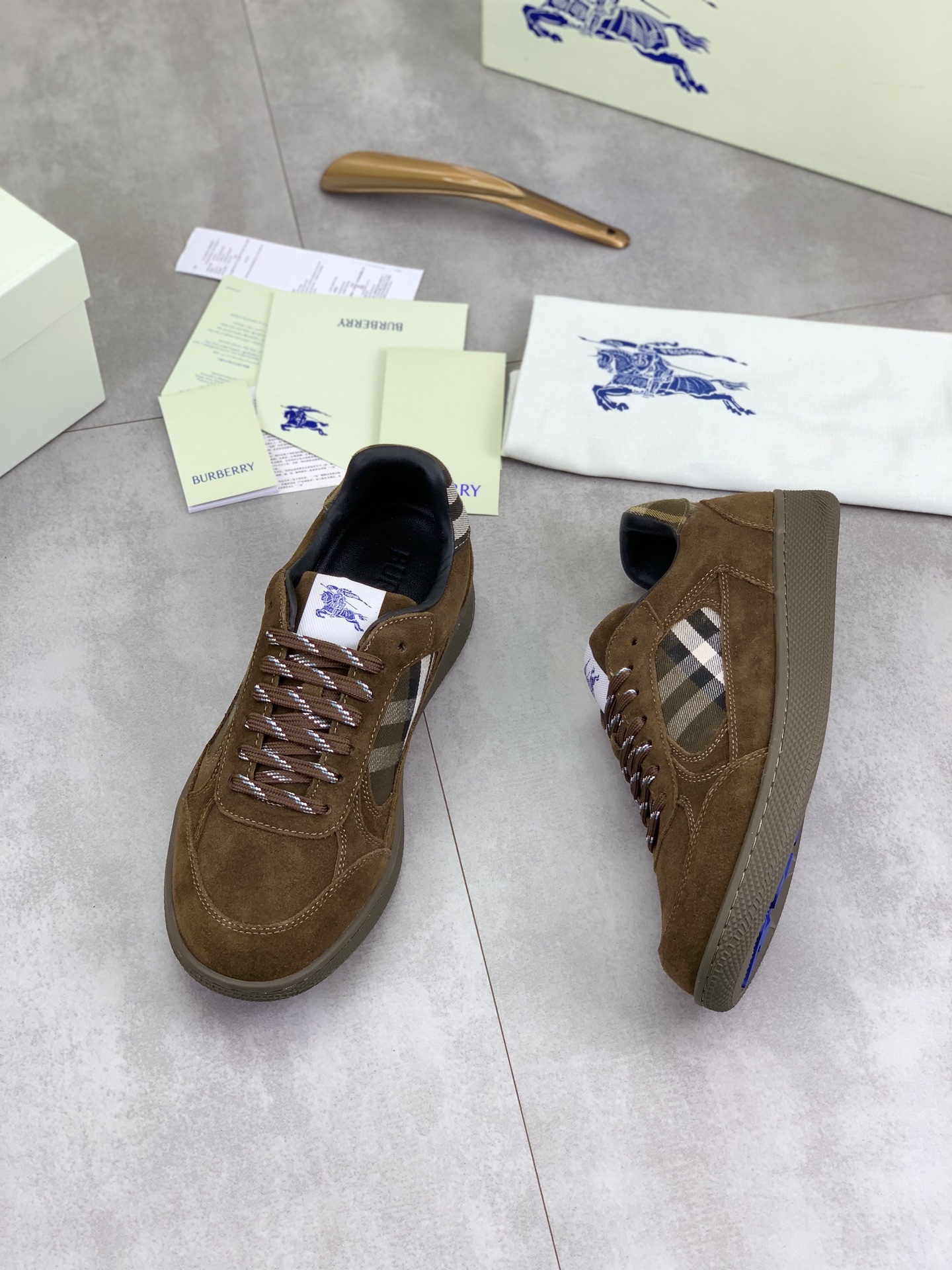 Burberry shoes