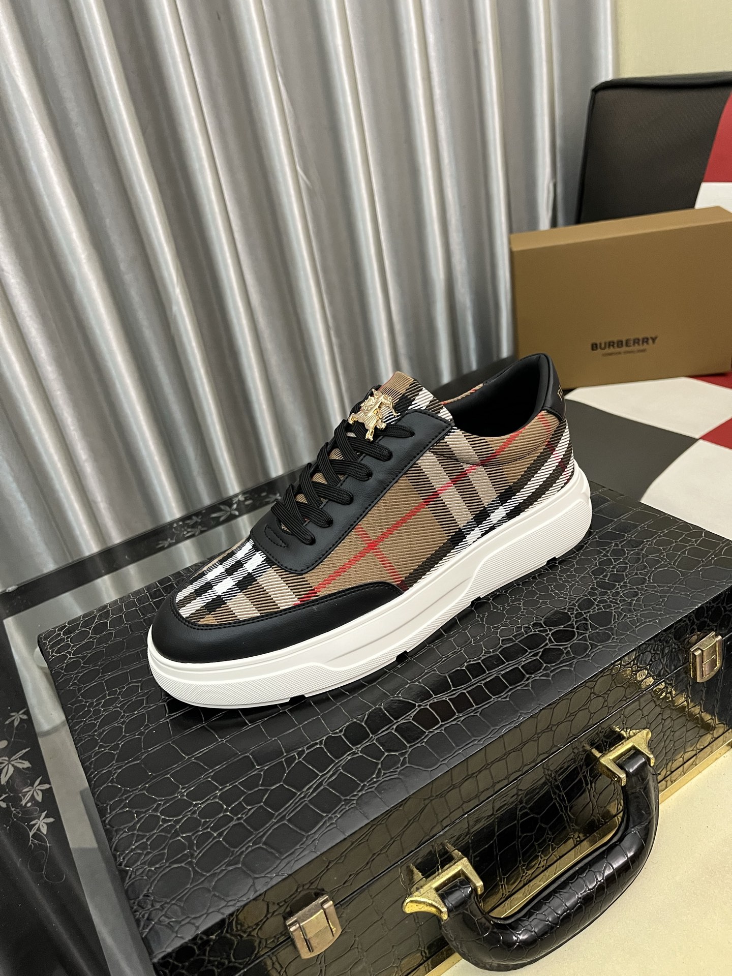 Burberry shoes