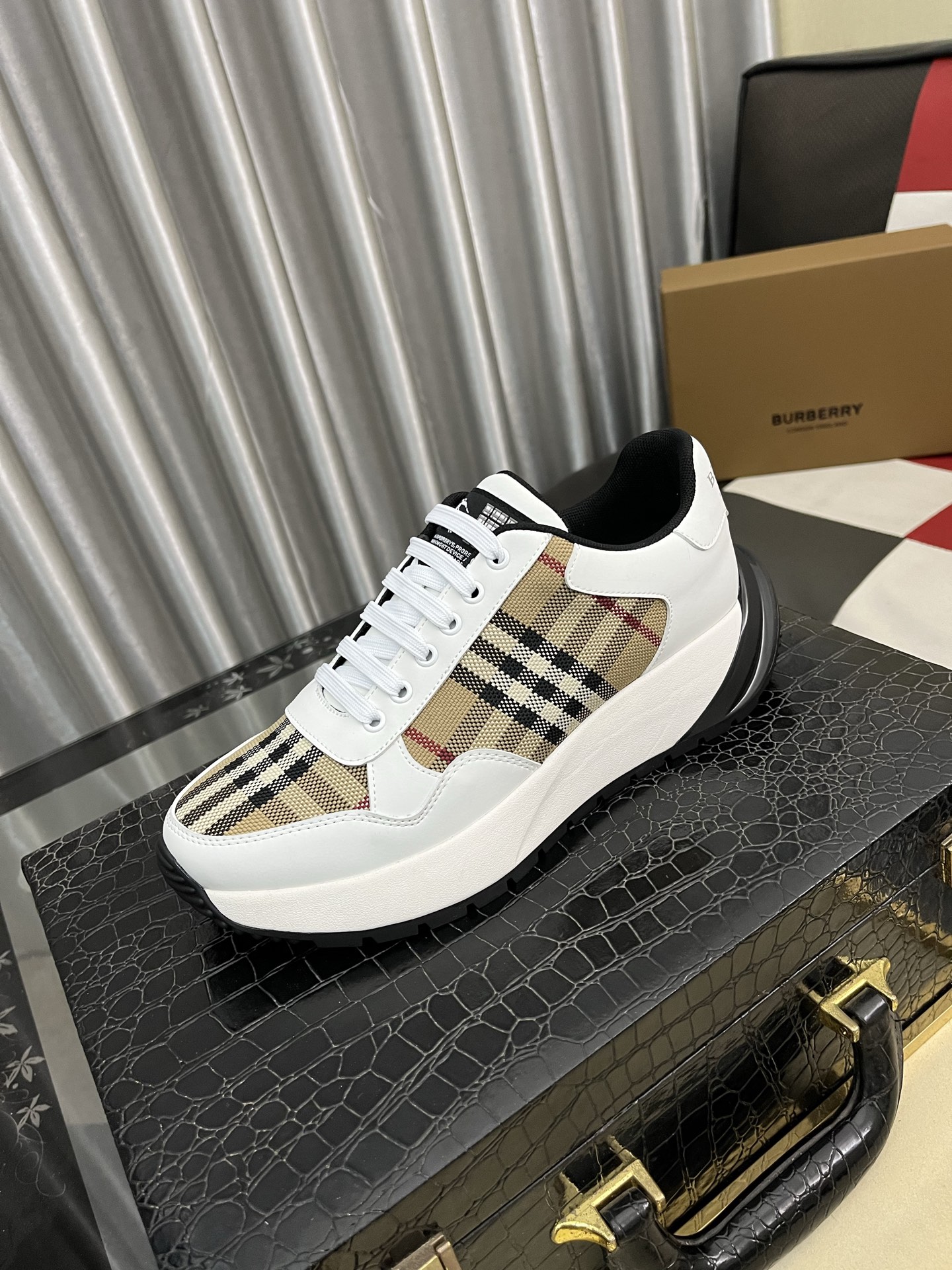Burberry shoes