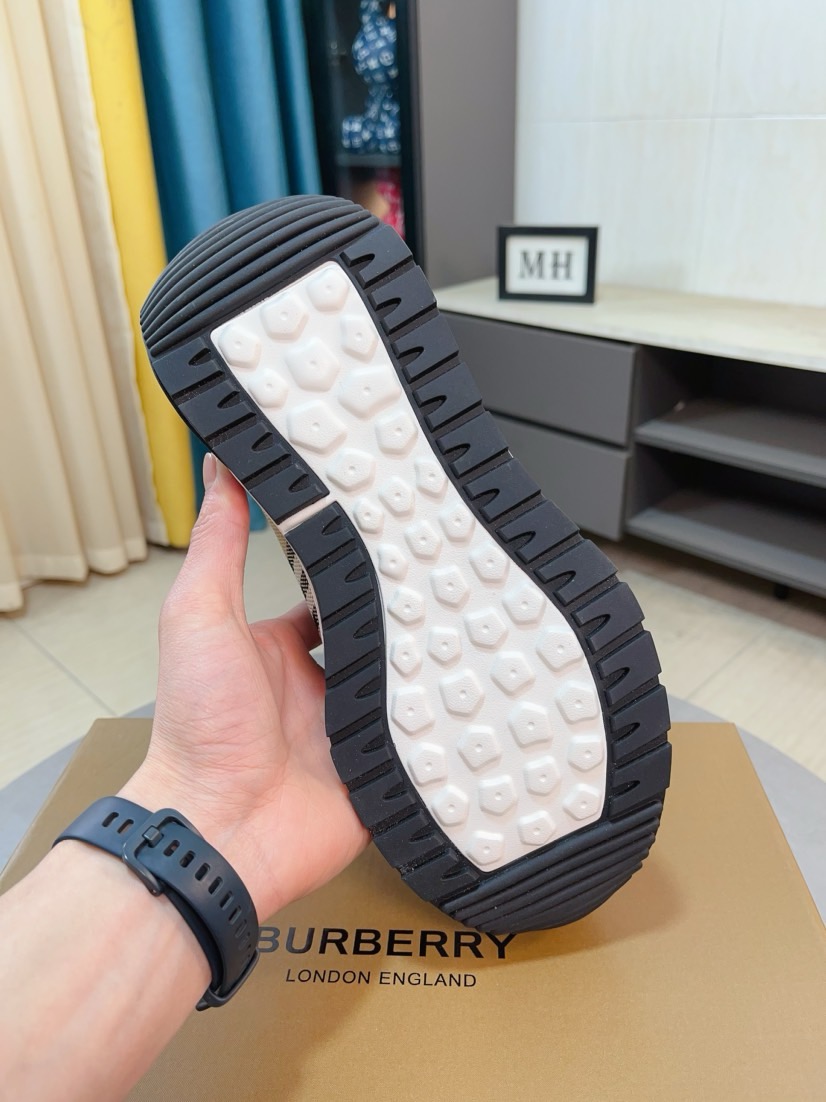 Burberry shoes