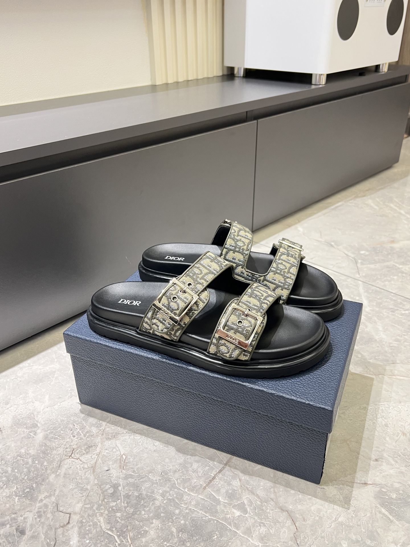Dior shoes