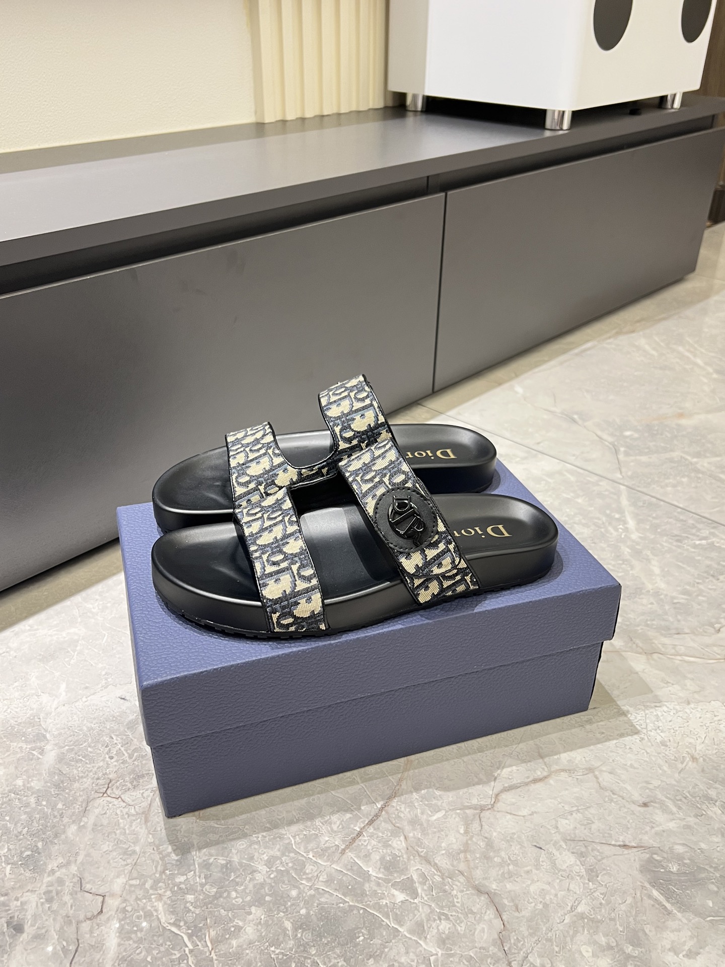 Dior shoes