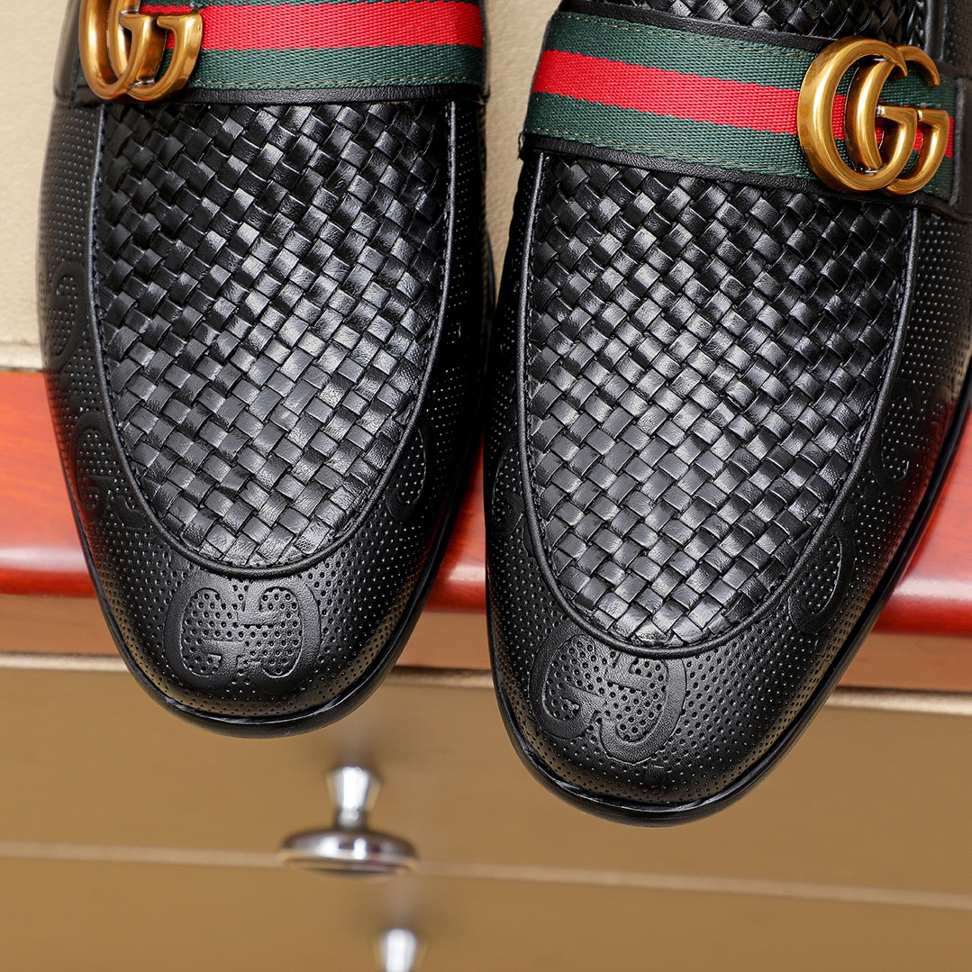 Gucci shoes