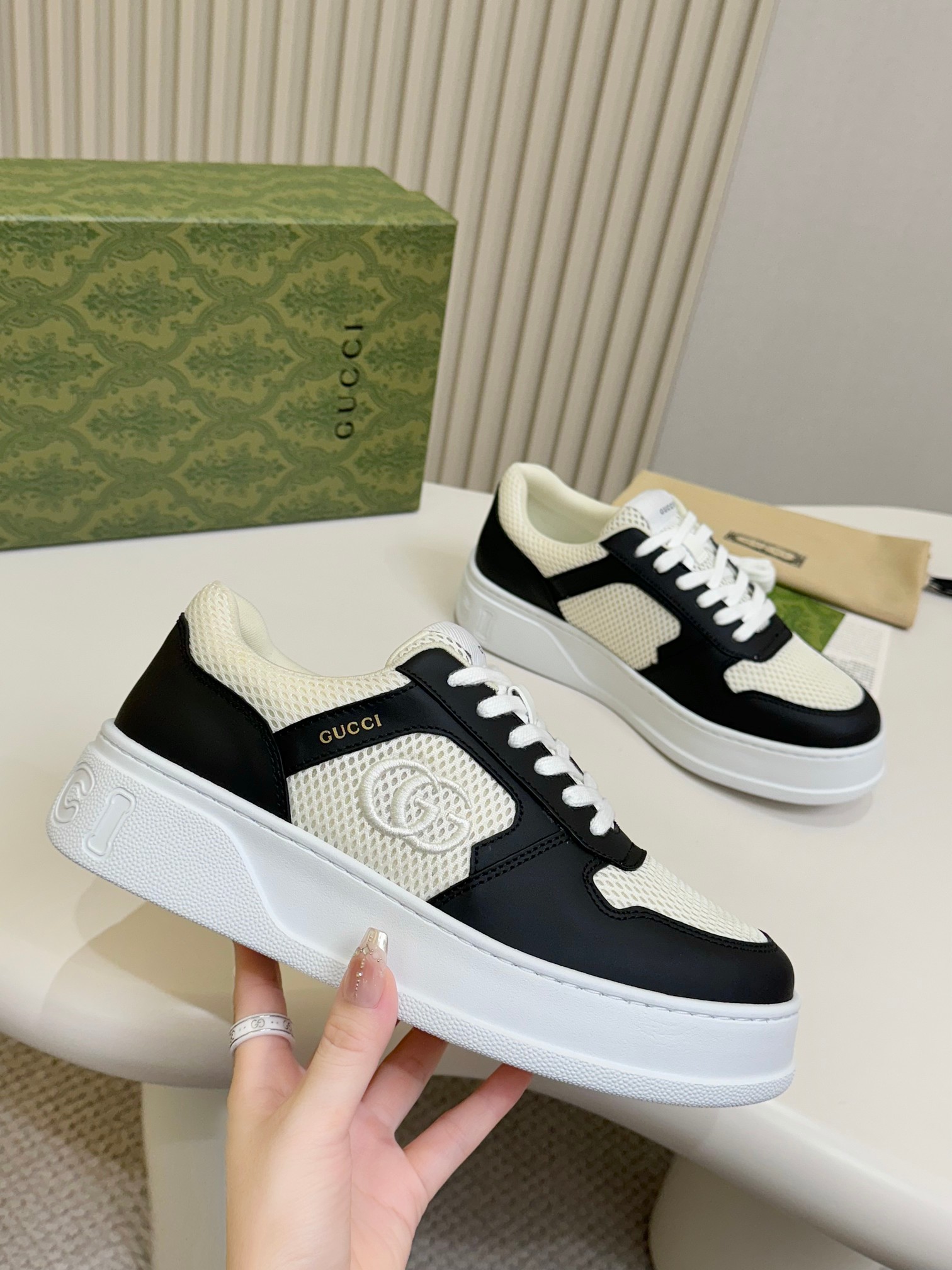 Gucci shoes