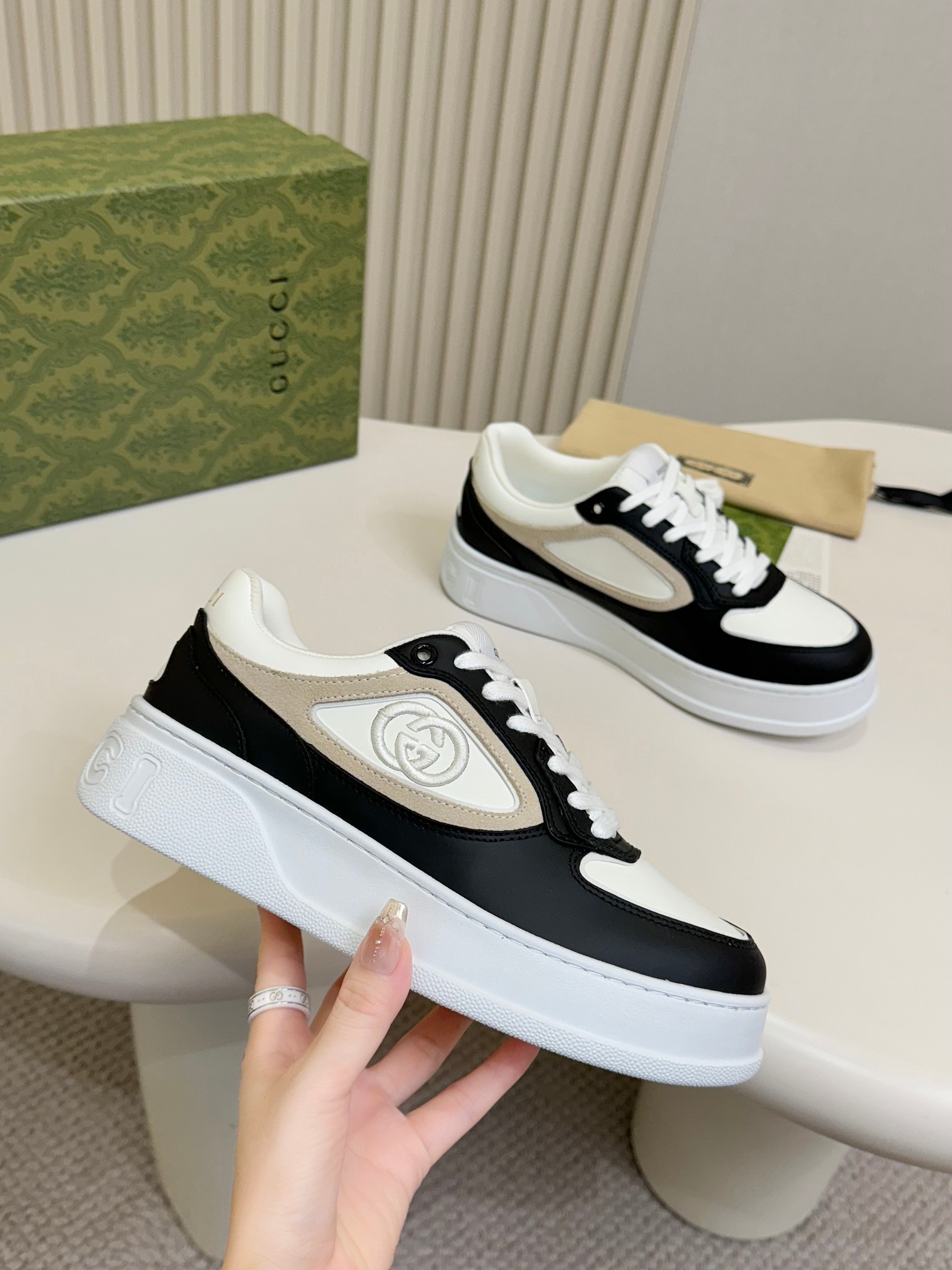 Gucci shoes