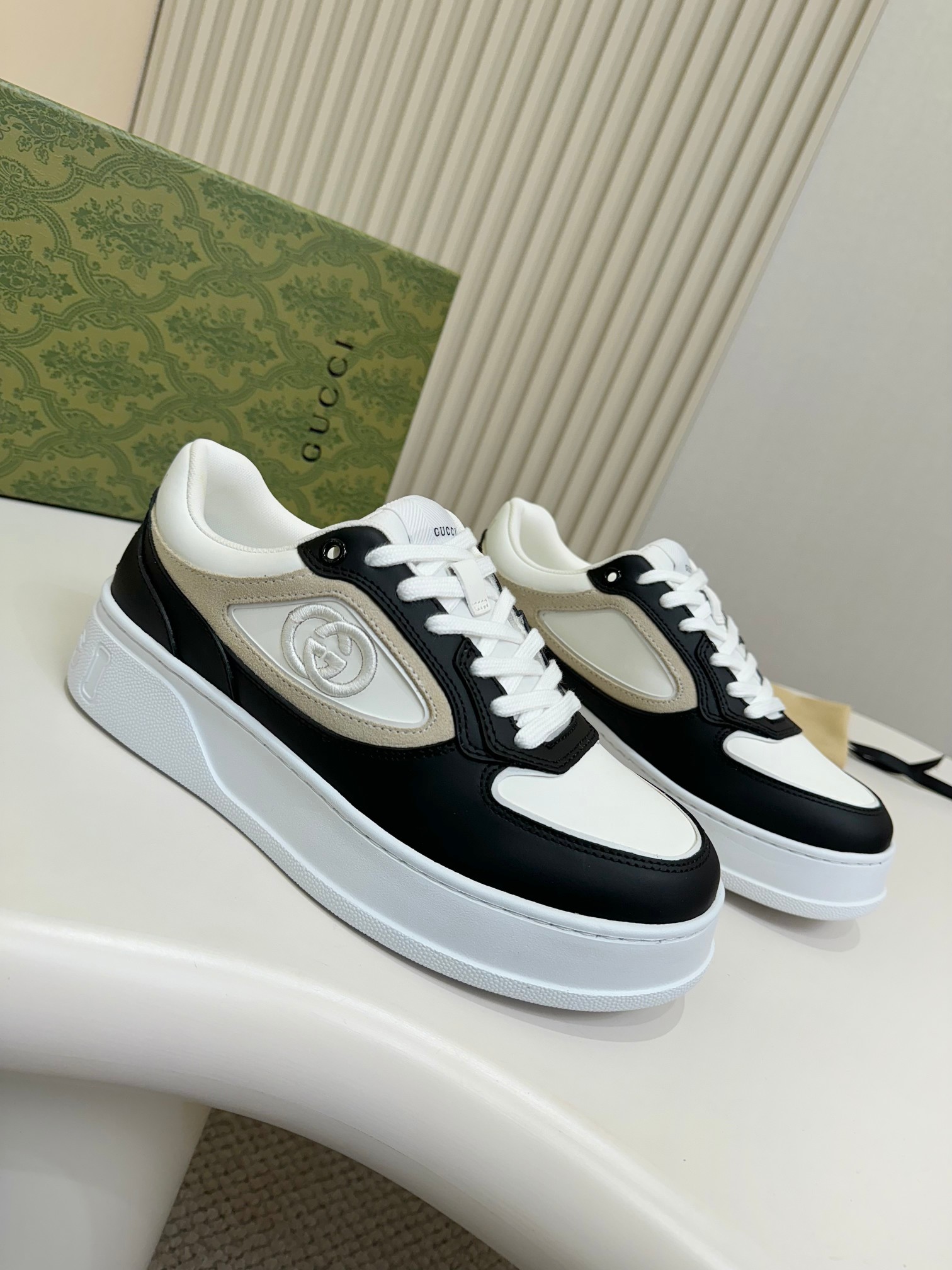 Gucci shoes