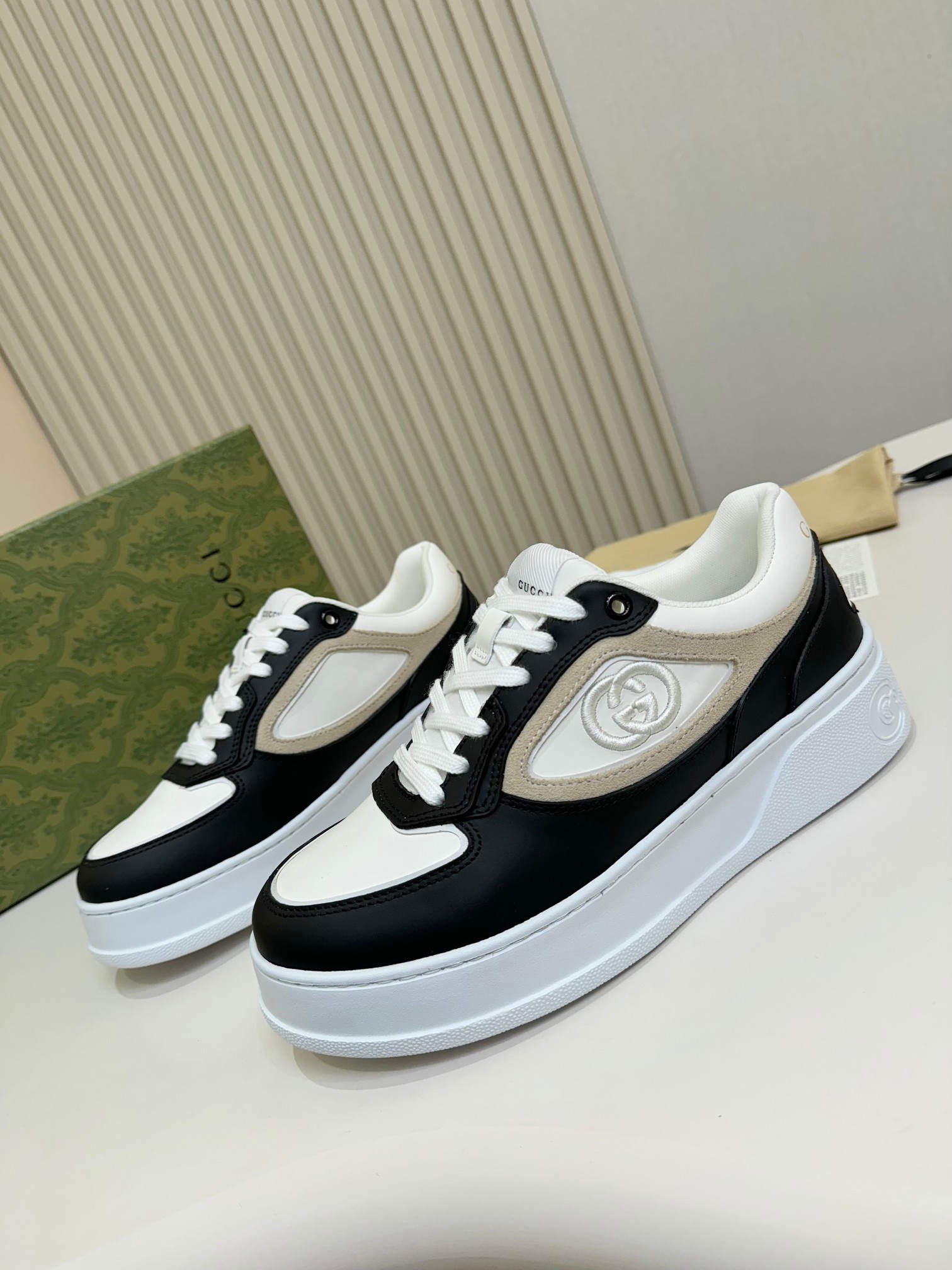 Gucci shoes