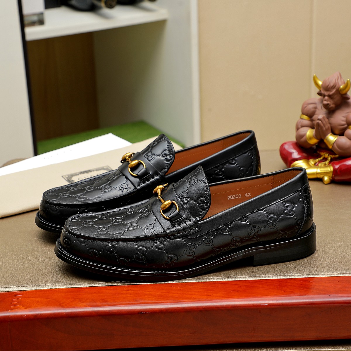 Gucci shoes