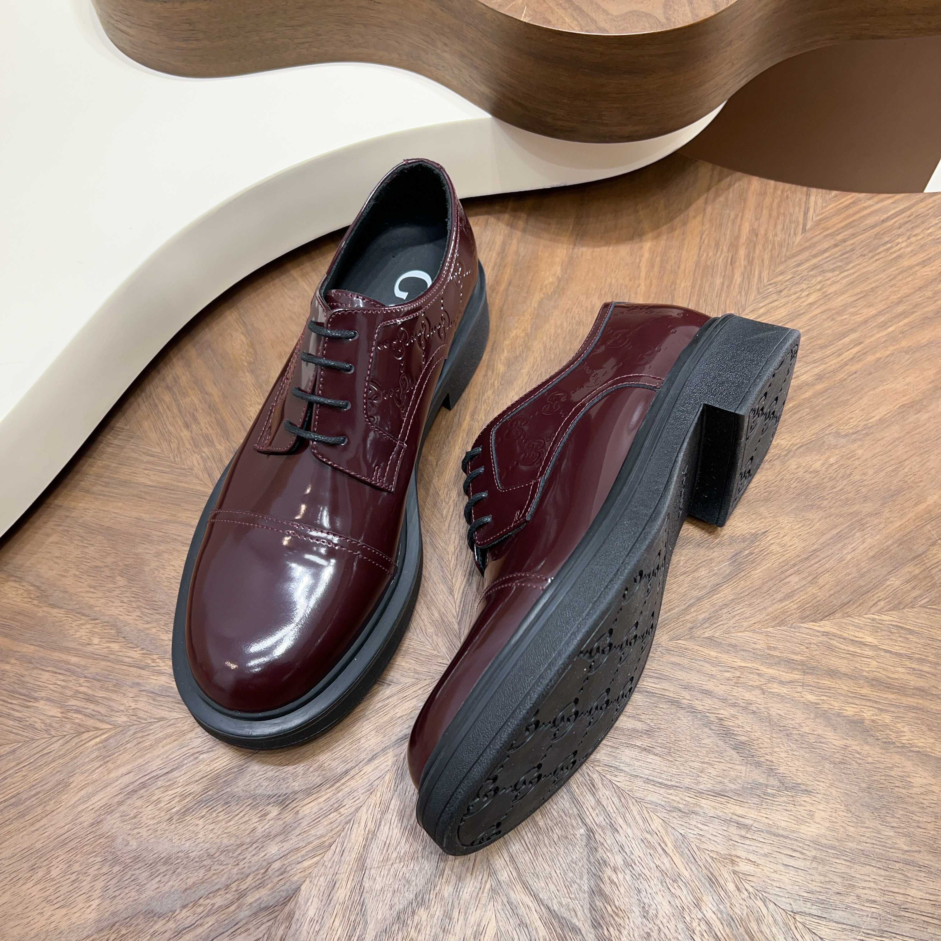 Gucci shoes