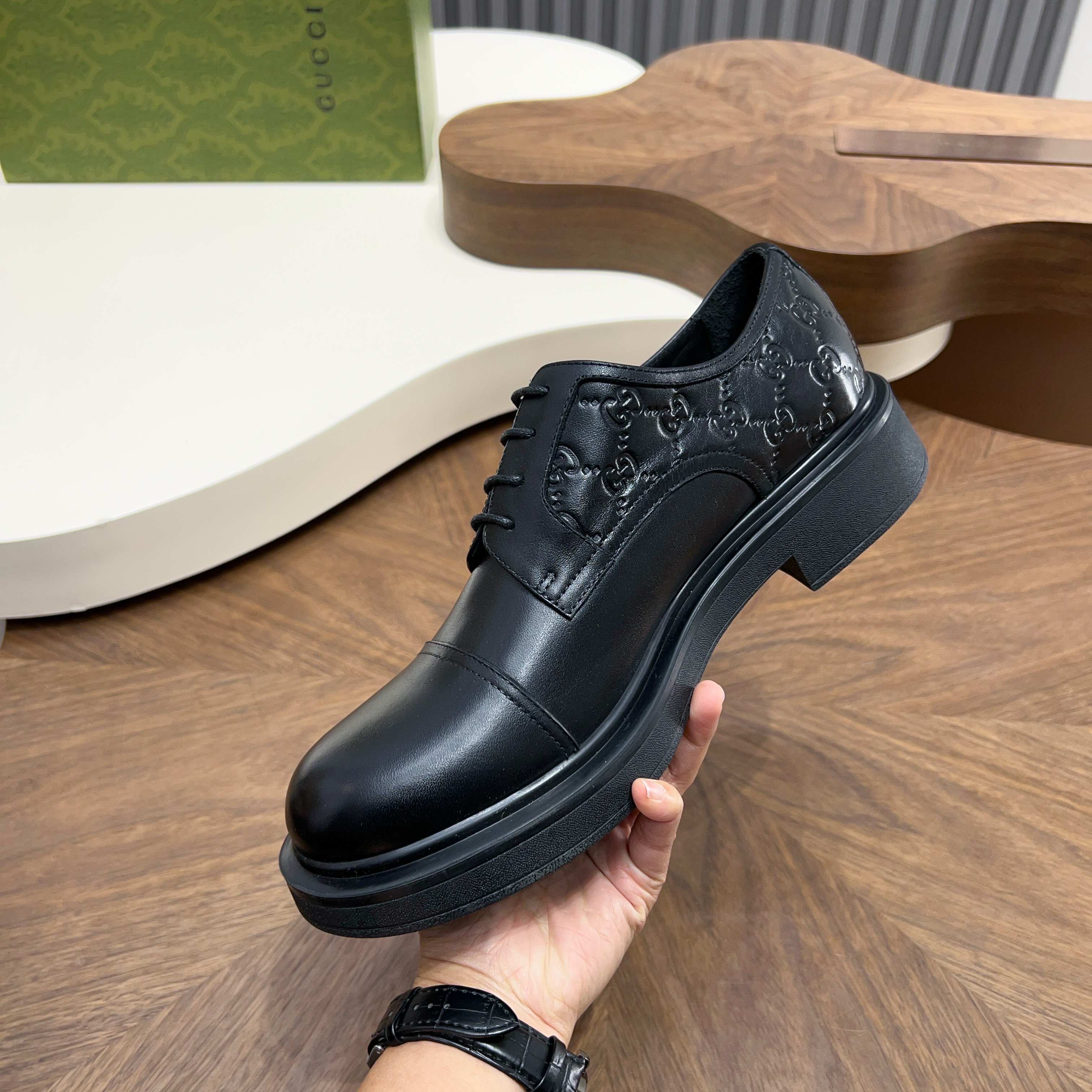 Gucci shoes