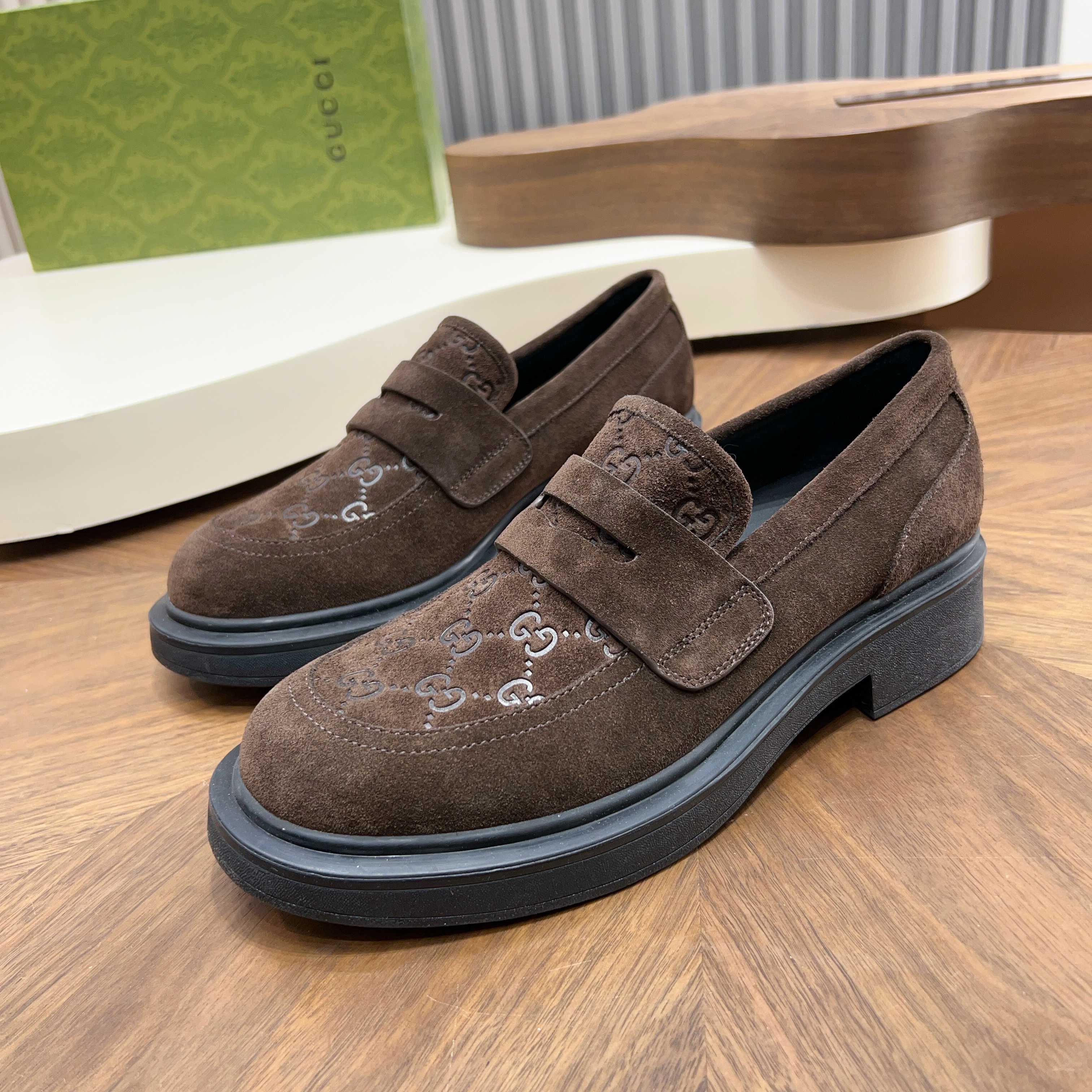 Gucci shoes