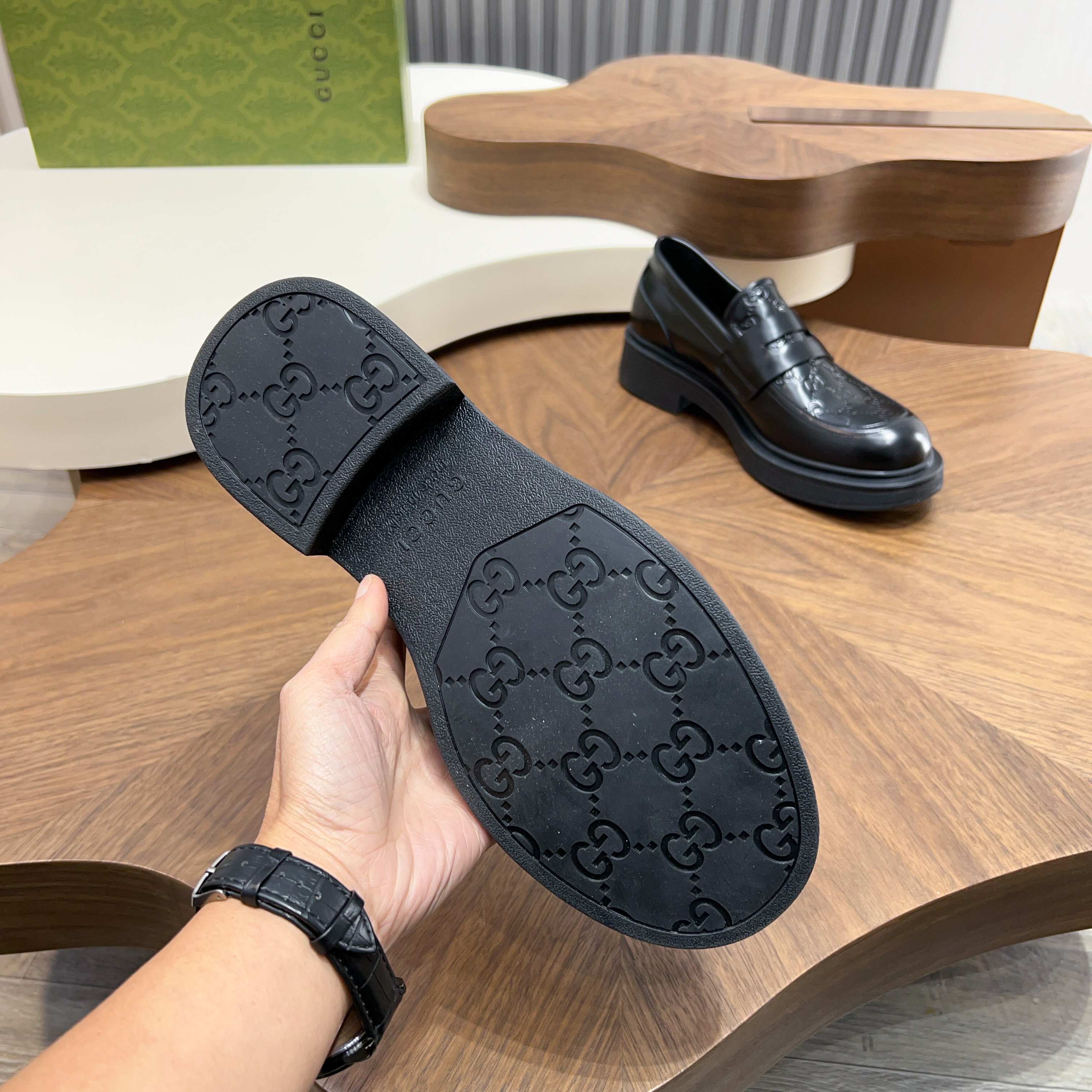 Gucci shoes