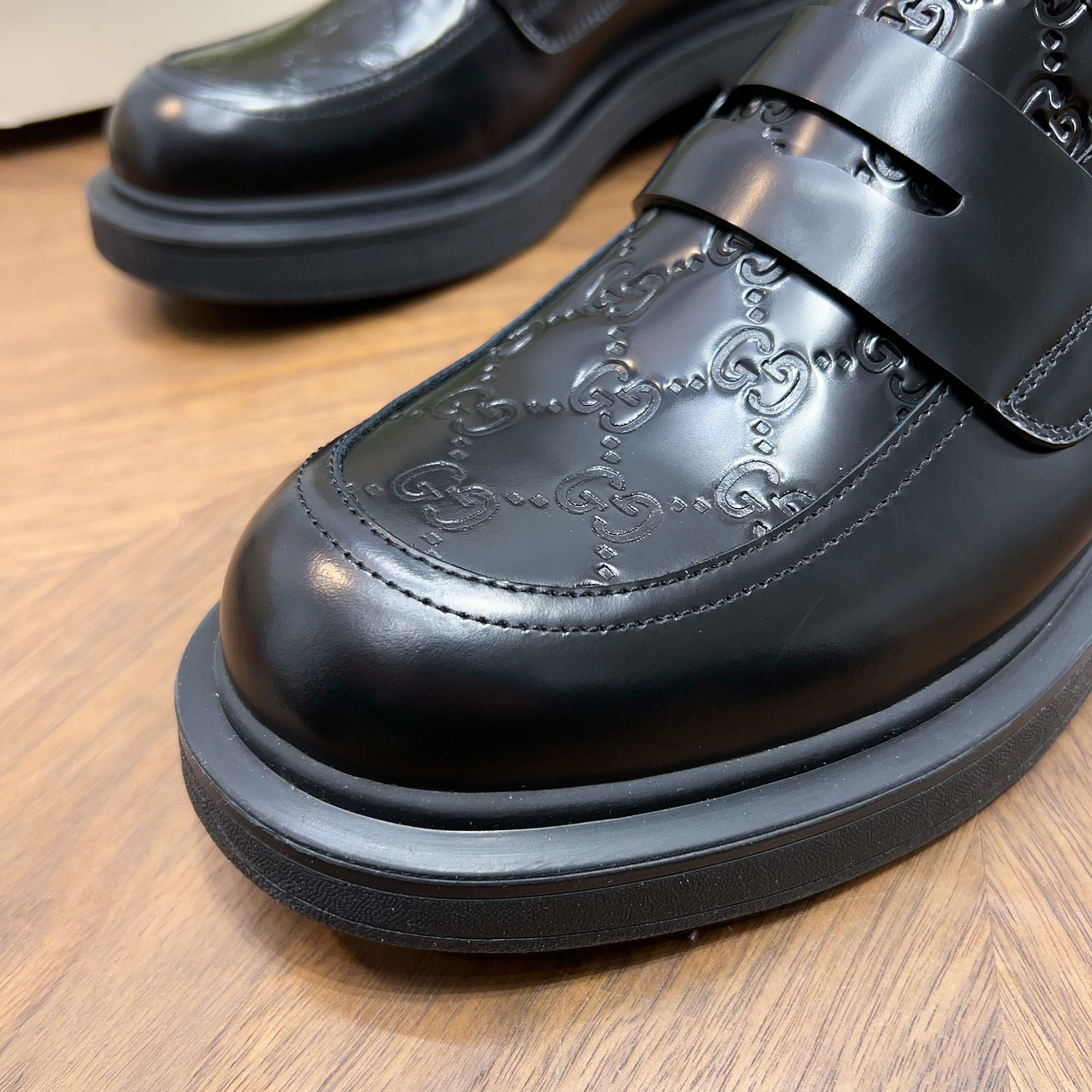Gucci shoes