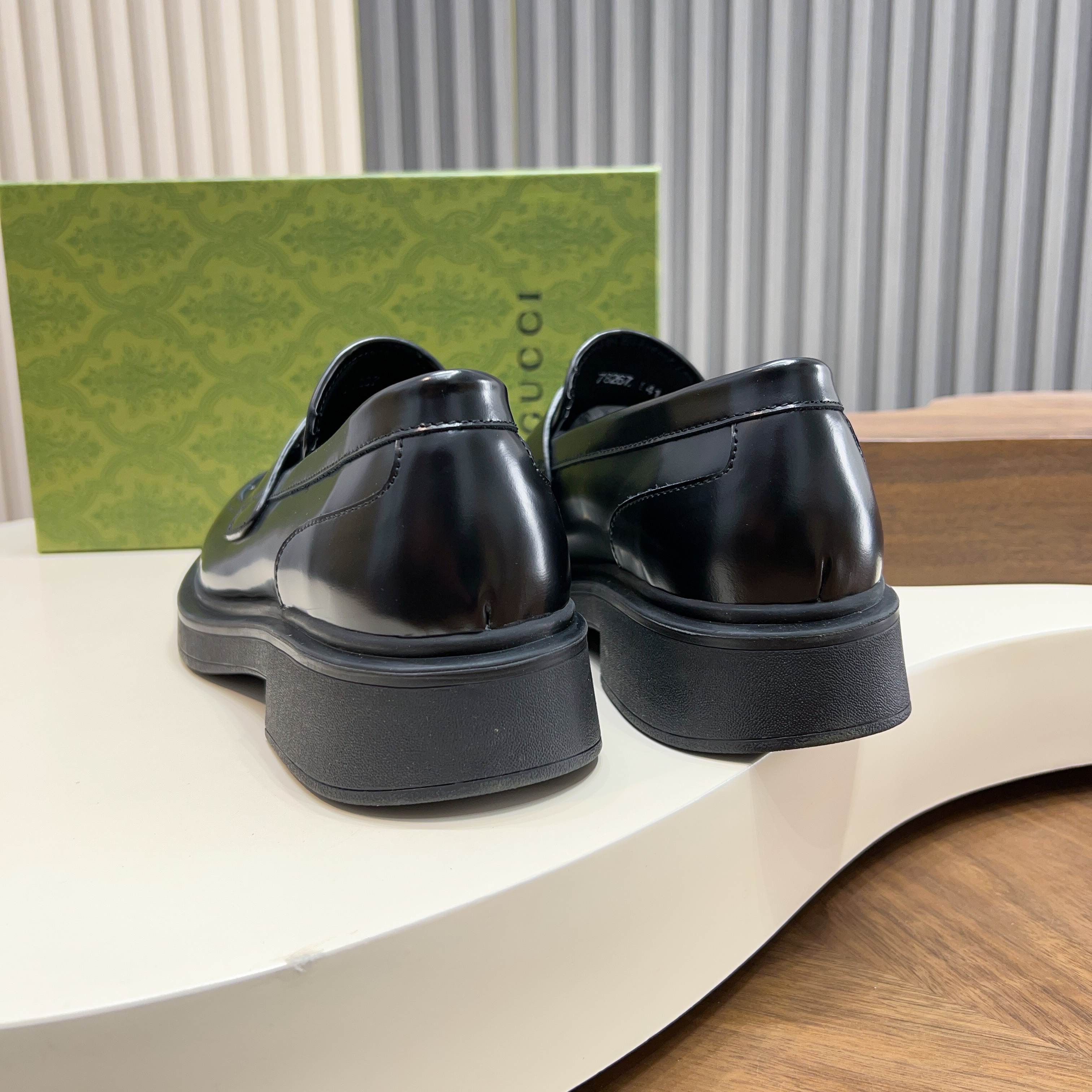 Gucci shoes