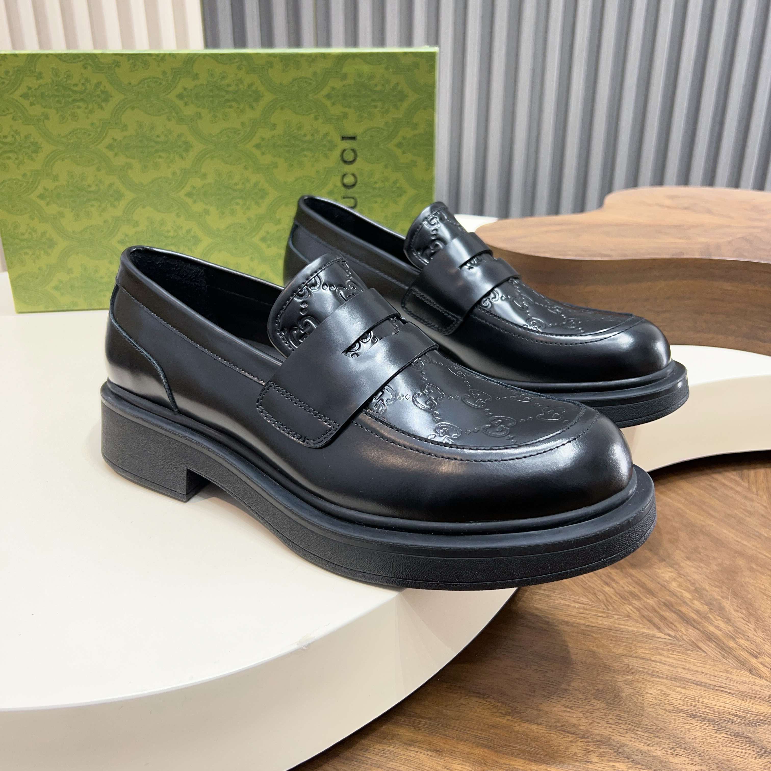 Gucci shoes