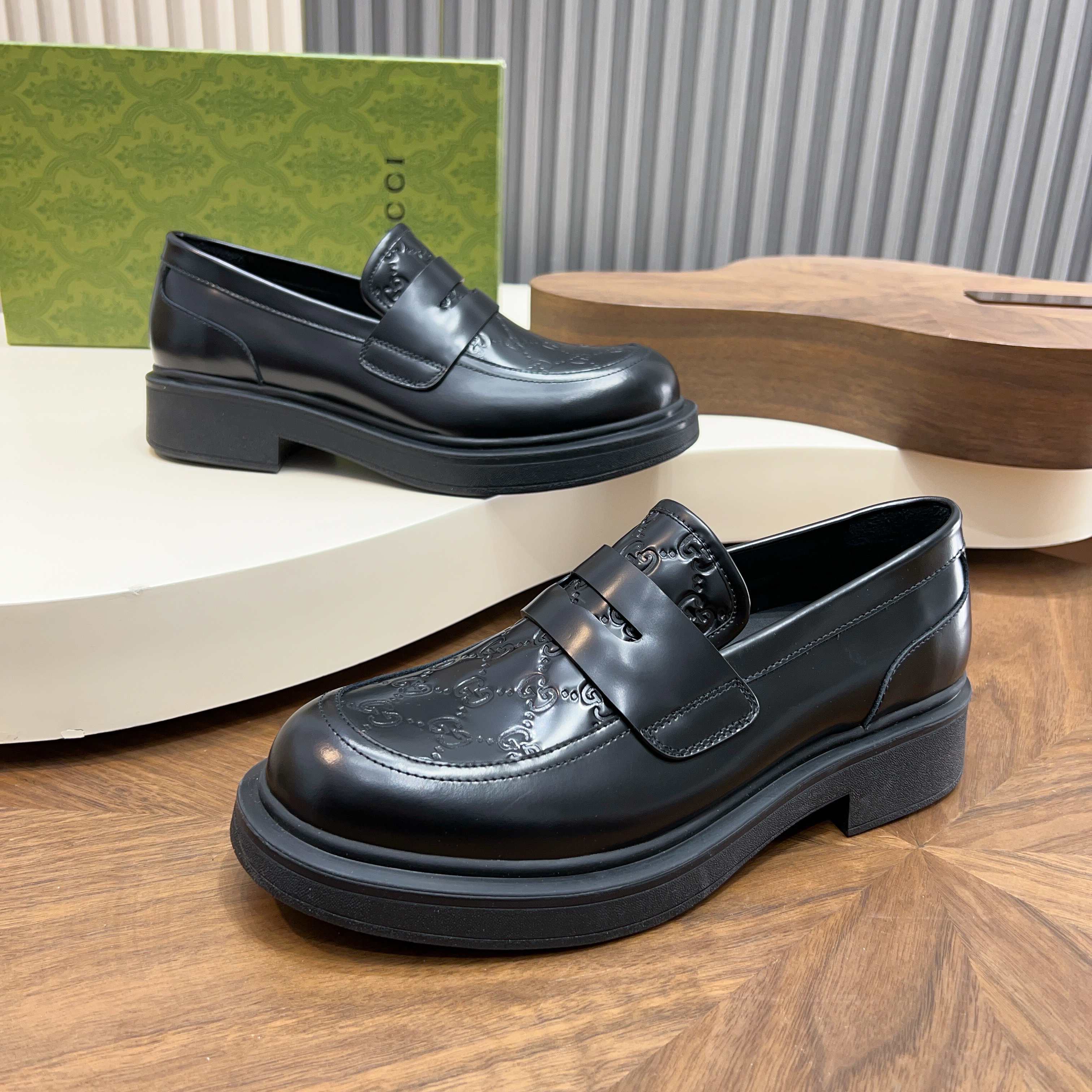 Gucci shoes
