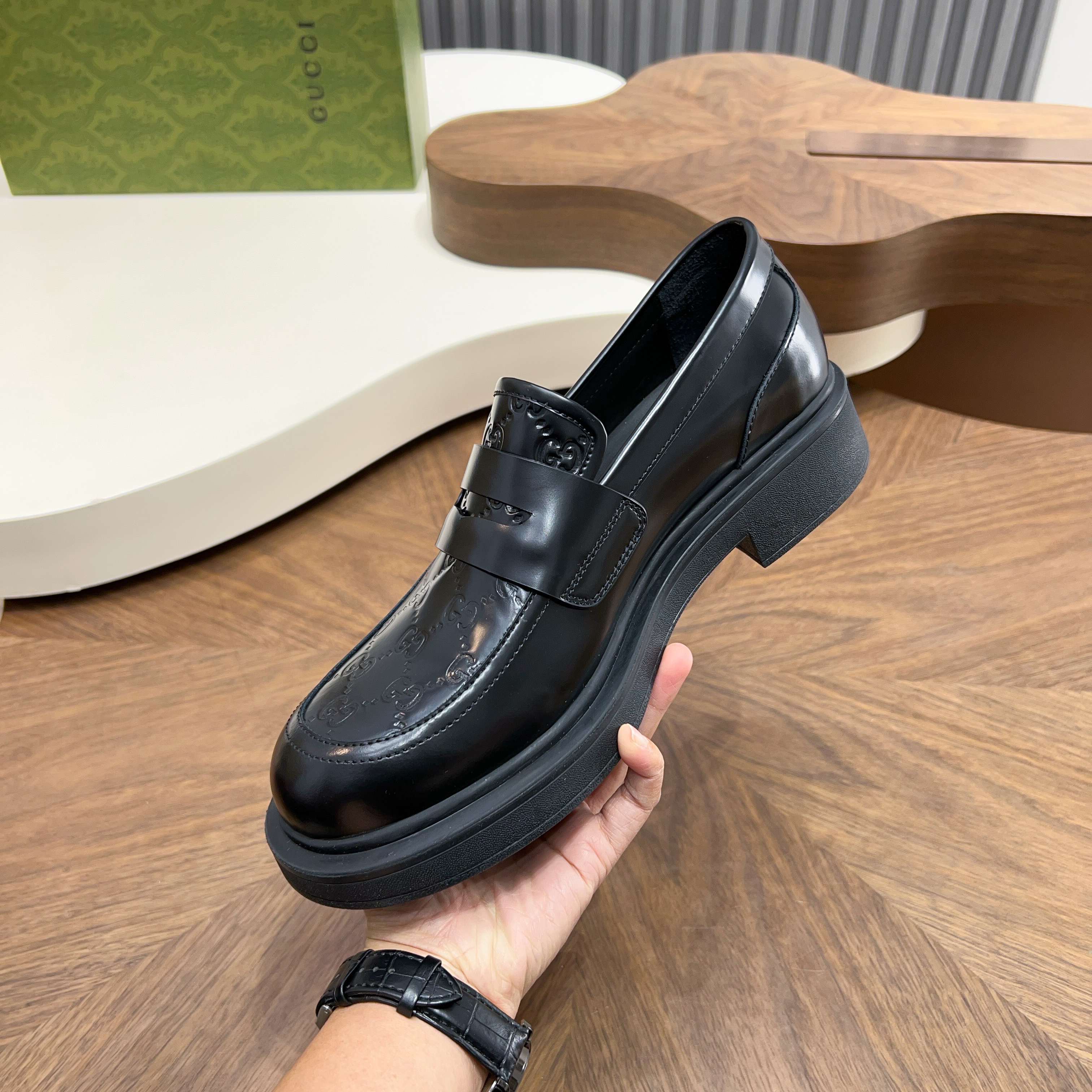 Gucci shoes